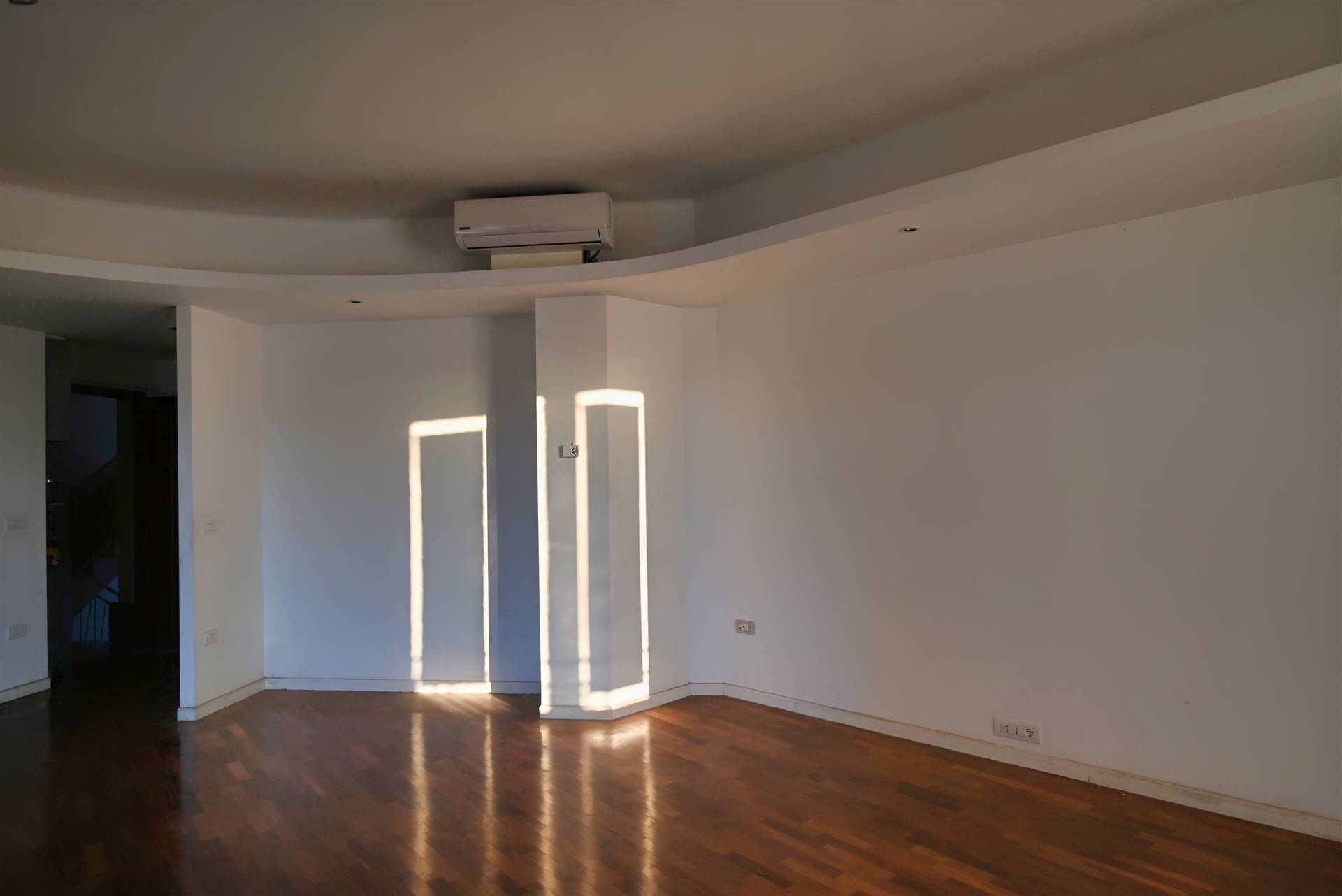 Appartamento di  4 vani /95 mq  a Putignano (zona CENTRO)