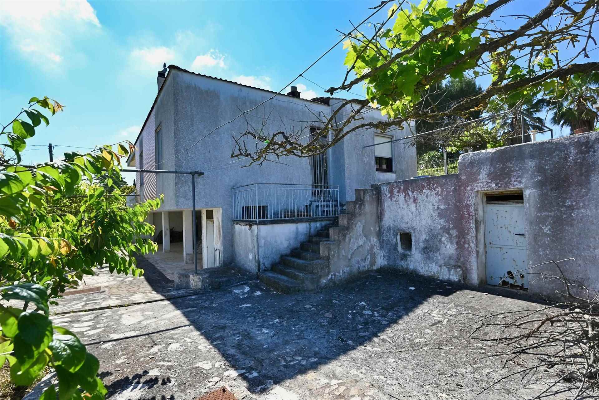 Villa (zona residenziale) di  5 vani /100 mq  a Putignano (zona AGRO DI PUTIGNANO)