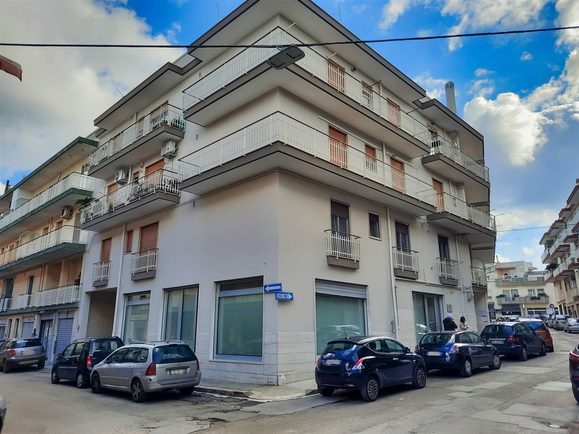 Appartamento di  5 vani /106 mq  a Castellana Grotte