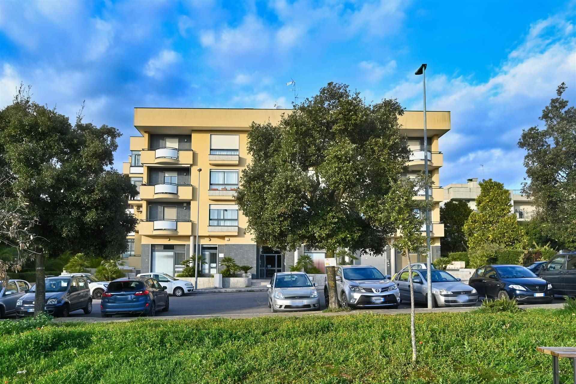 Appartamento di  6 vani /150 mq  a Putignano (zona PUTIGNANO 2000)