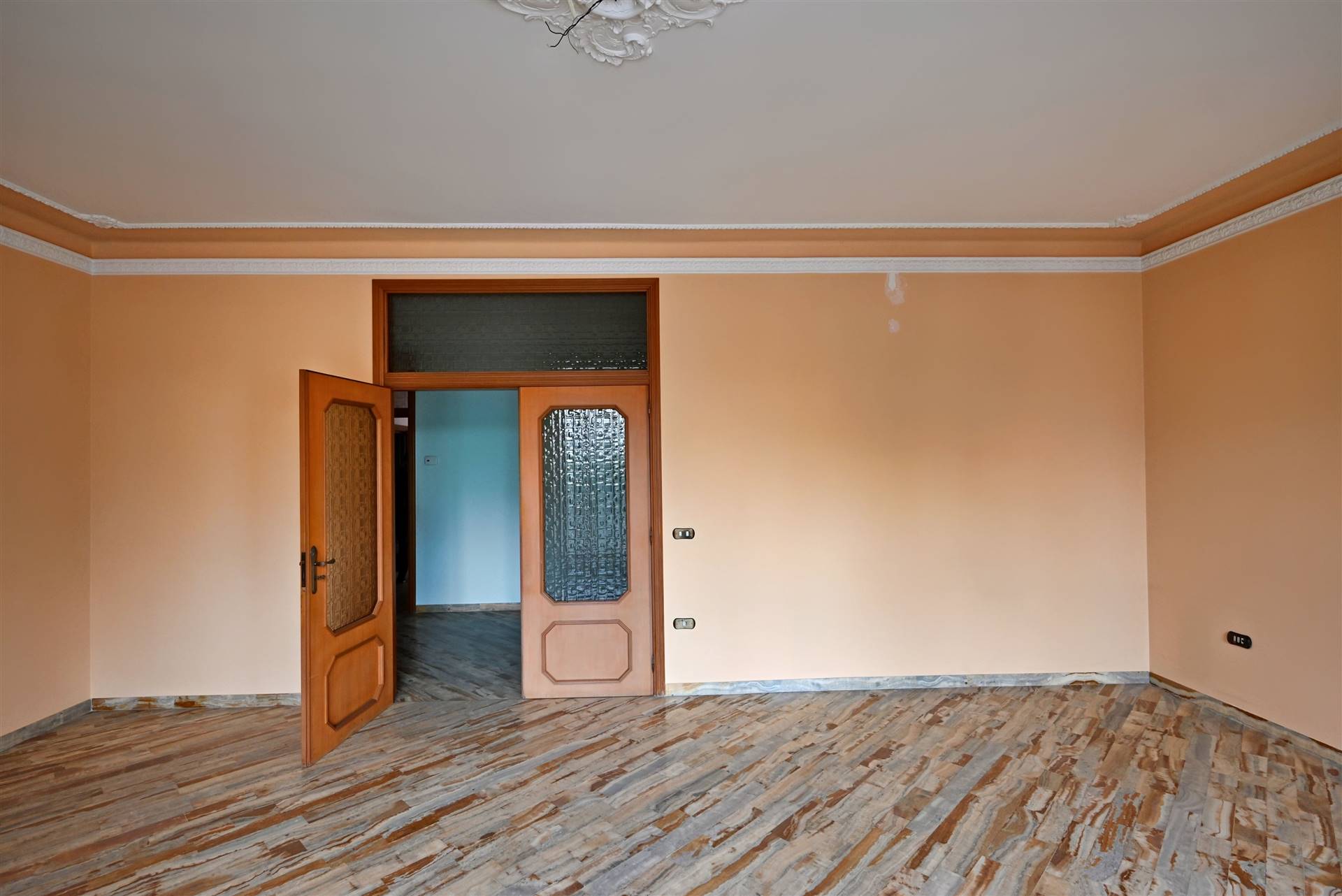 Palazzo / Stabile di  6 vani /556 mq  a Putignano (zona SANT'ANTONIO)