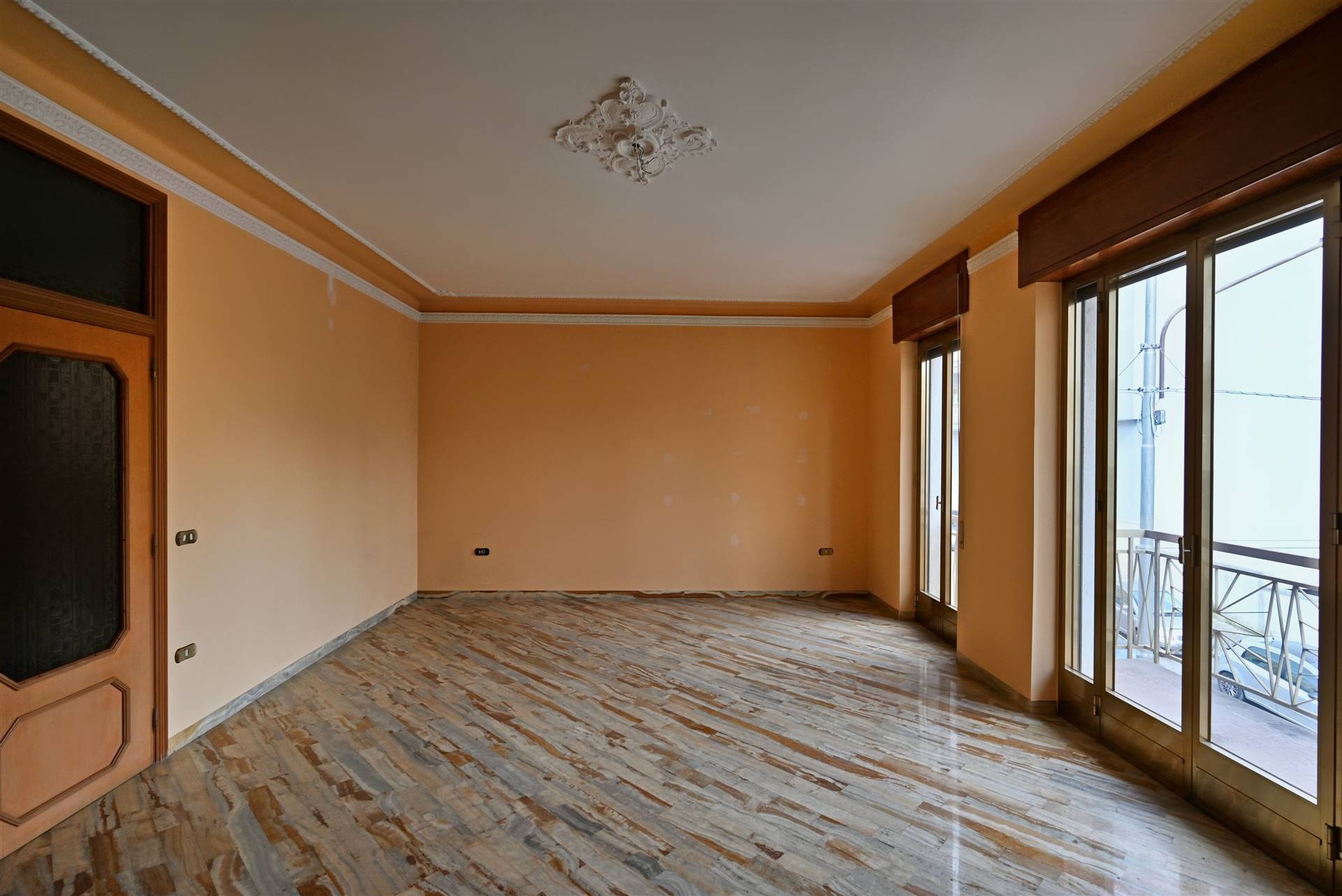 Palazzo / Stabile di  6 vani /556 mq  a Putignano (zona SANT'ANTONIO)