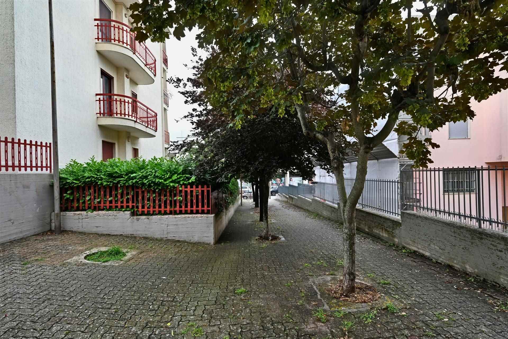 Appartamento di  5 vani /109 mq  a Putignano (zona PUTIGNANO 2000)