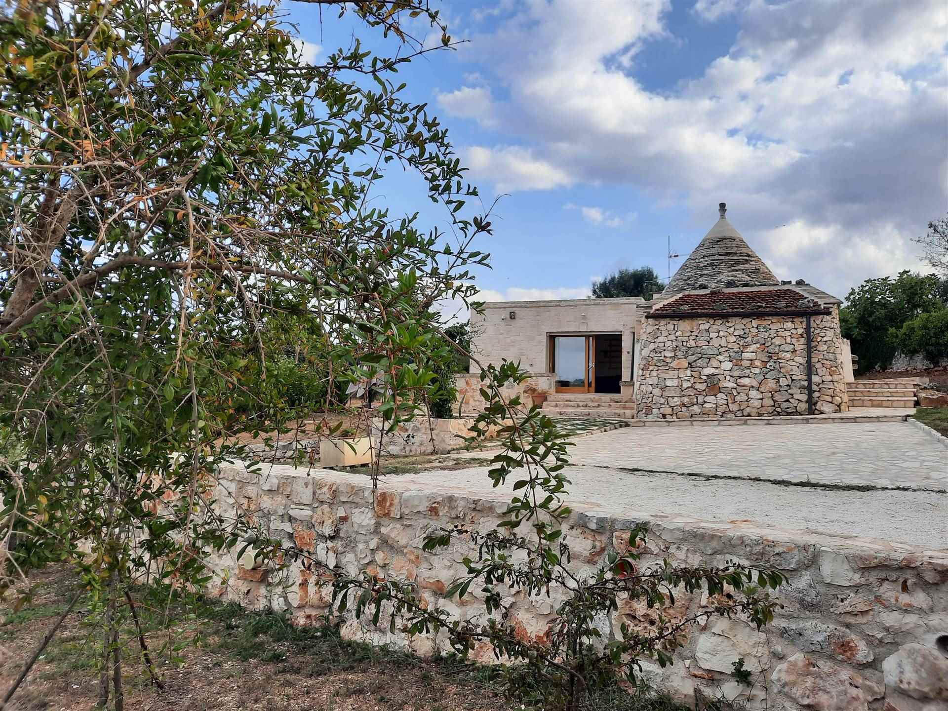 Trullo di  3 vani /80 mq  a Putignano (zona AGRO DI PUTIGNANO)