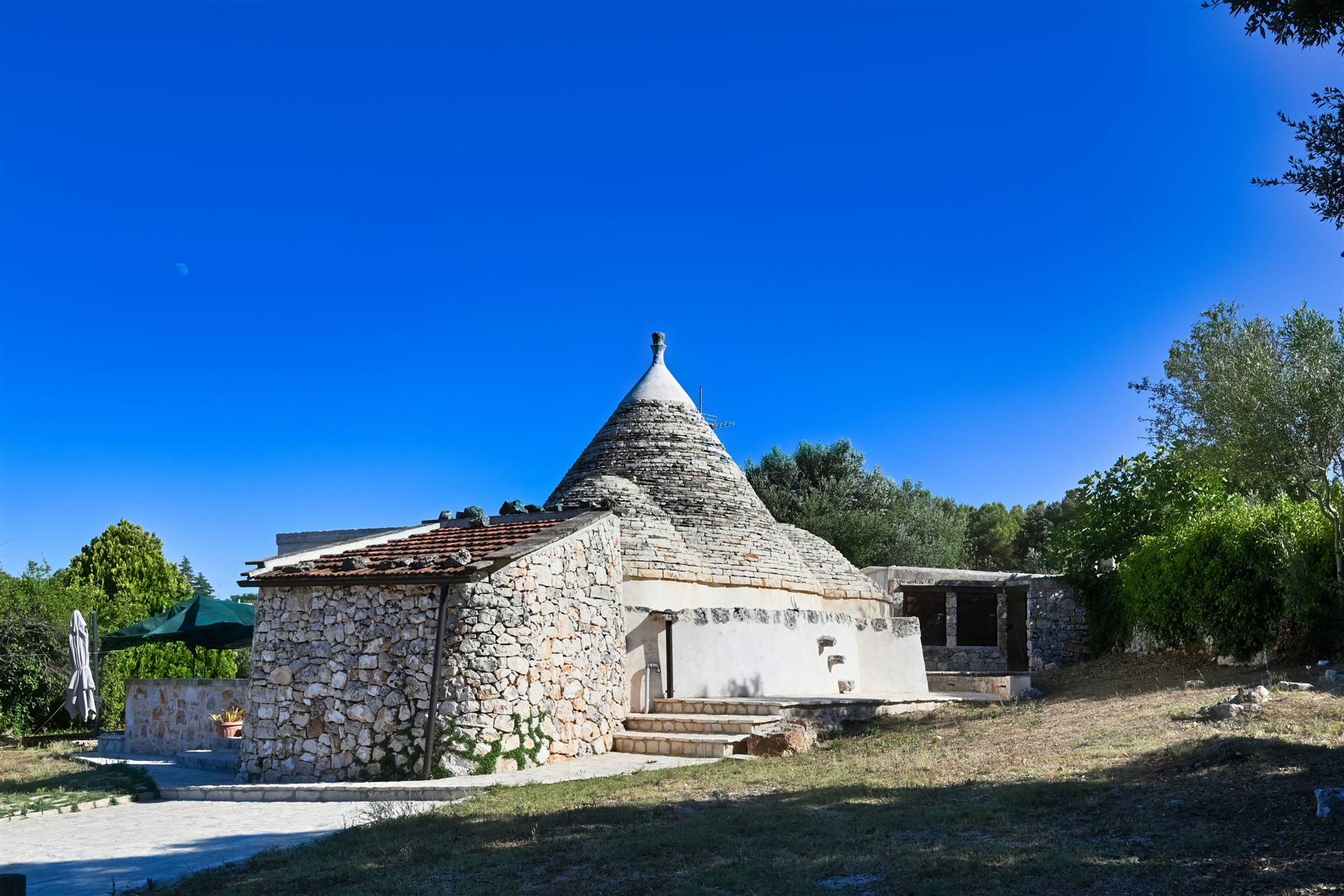 Trullo di  3 vani /80 mq  a Putignano (zona AGRO DI PUTIGNANO)