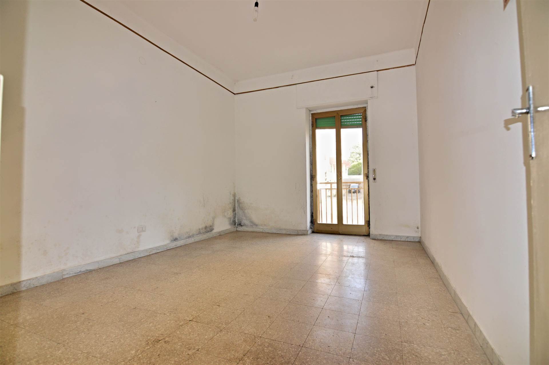 Appartamento di  5 vani /167 mq  a Putignano (zona SAN FILIPPO)