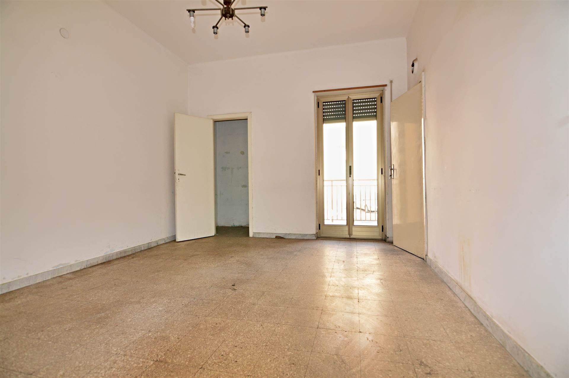 Appartamento di  5 vani /167 mq  a Putignano (zona SAN FILIPPO)