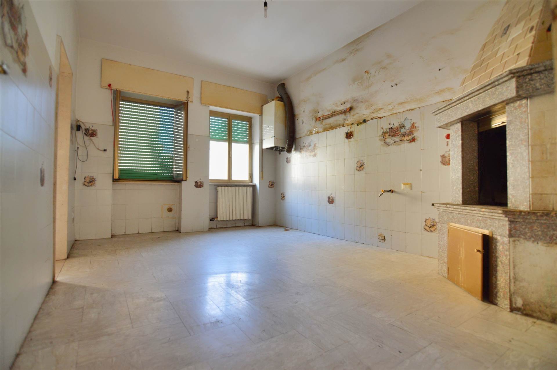 Appartamento di  5 vani /167 mq  a Putignano (zona SAN FILIPPO)