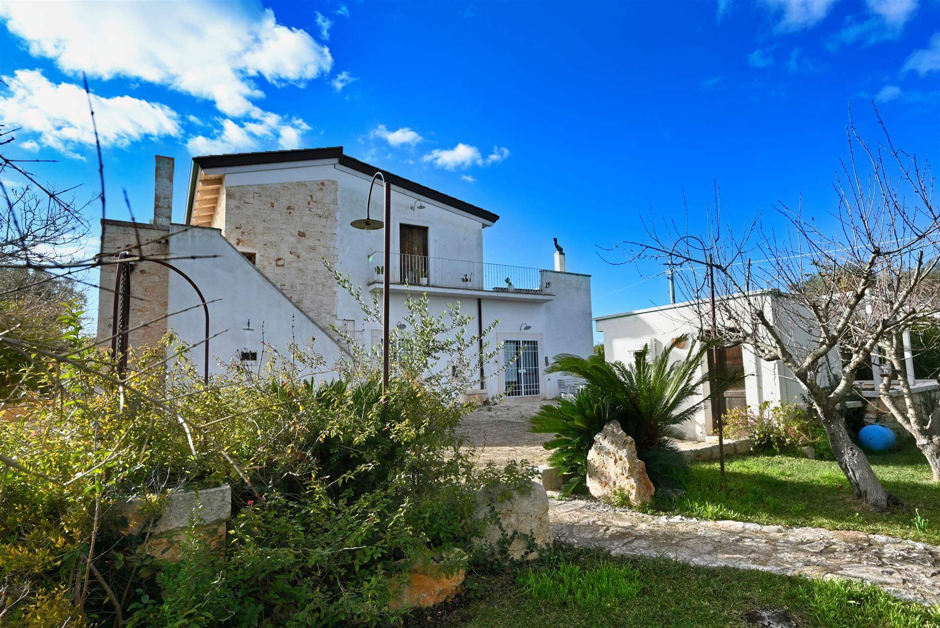 Rustico / Casale / Masseria di  6 vani /485 mq  a Monopoli (zona ANTONELLI)