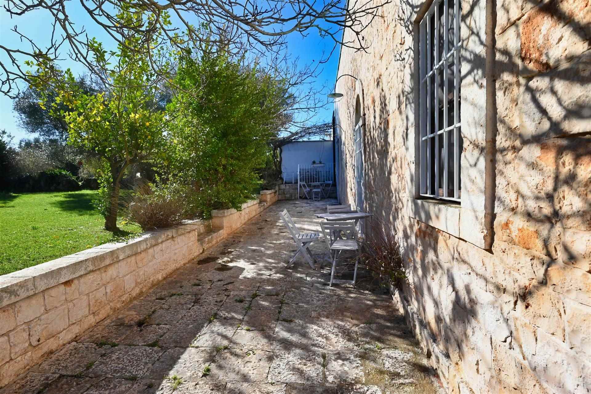 Rustico / Casale / Masseria di  6 vani /485 mq  a Monopoli (zona ANTONELLI)