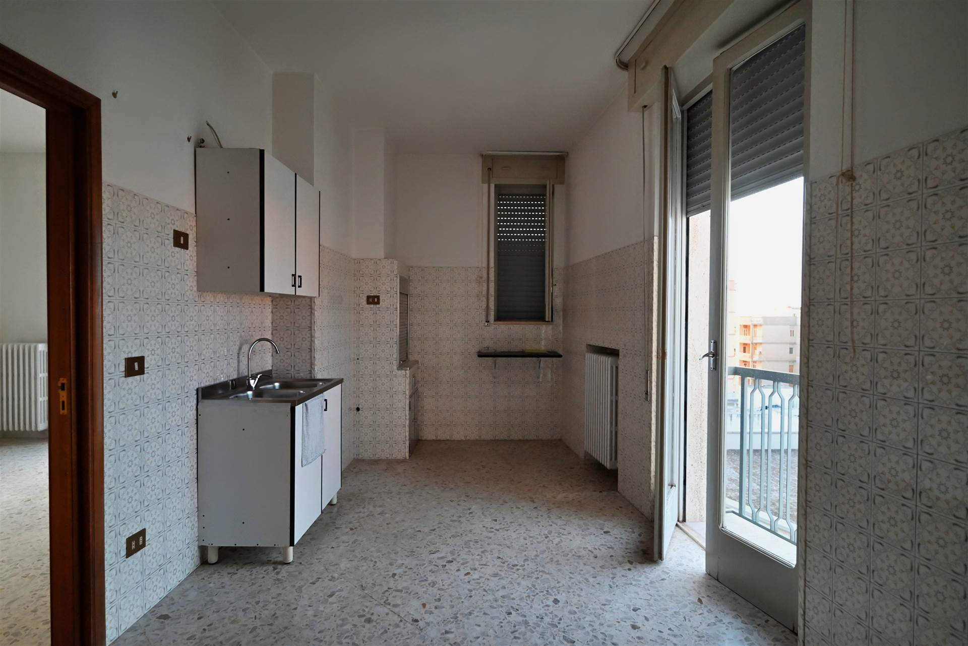 Appartamento di  3 vani /84 mq  a Putignano (zona CENTRO)