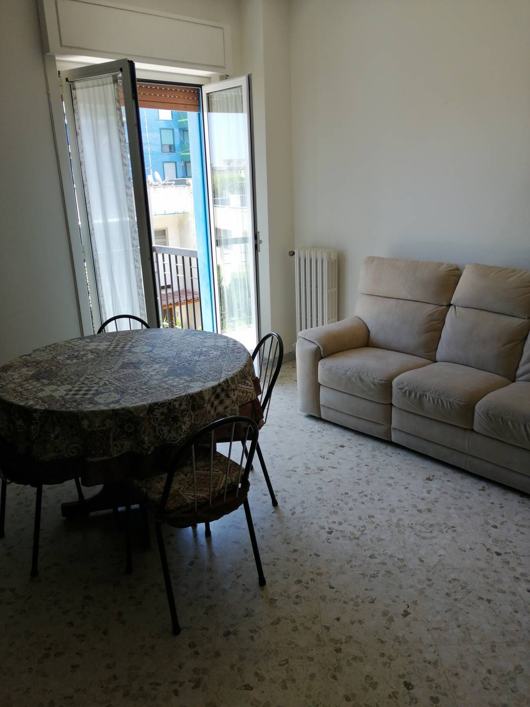 Appartamento di  3 vani /90 mq  a Bari (zona SAN PASQUALE)