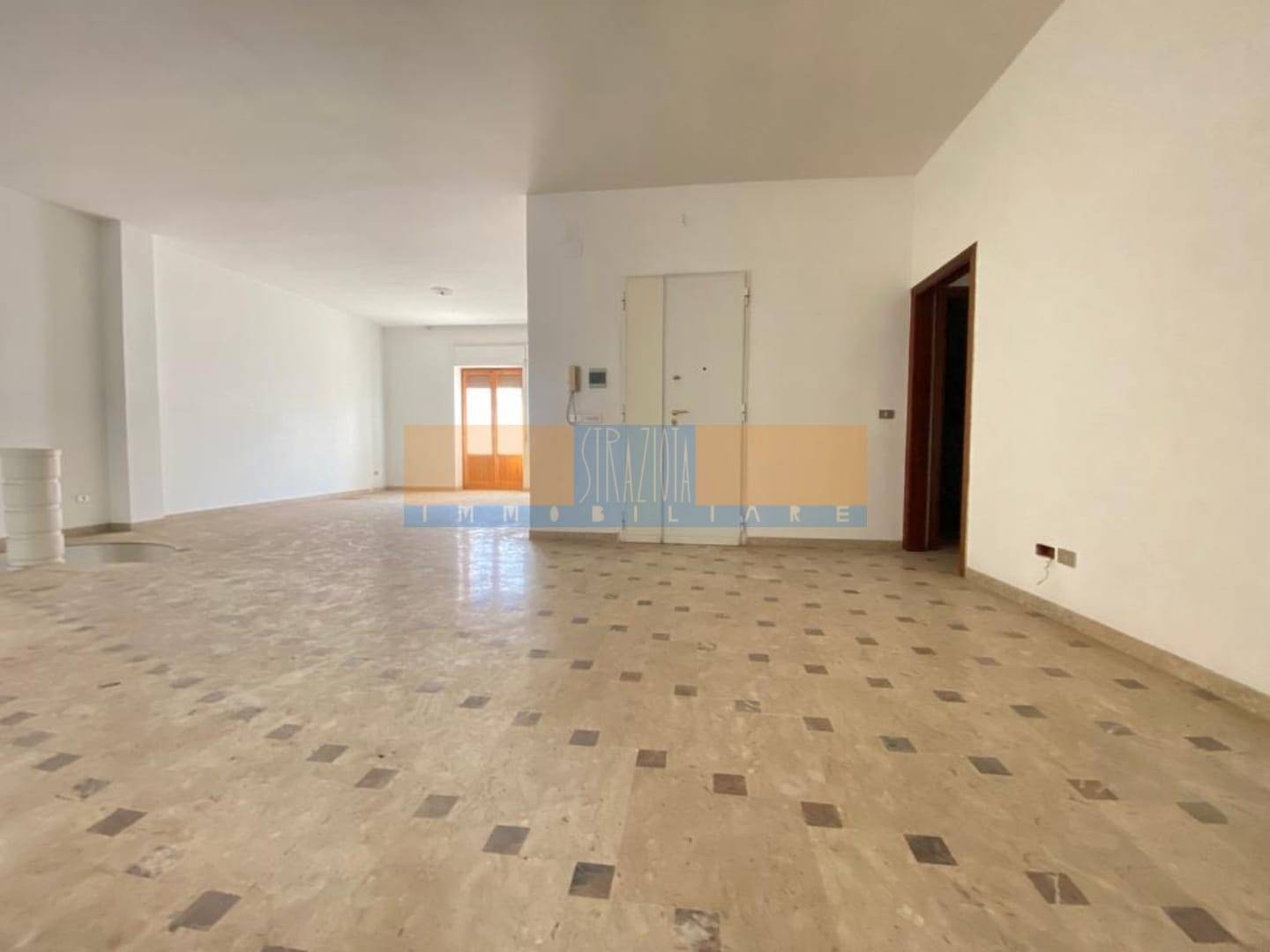 Casa indipendente di  4 vani /150 mq  a Modugno