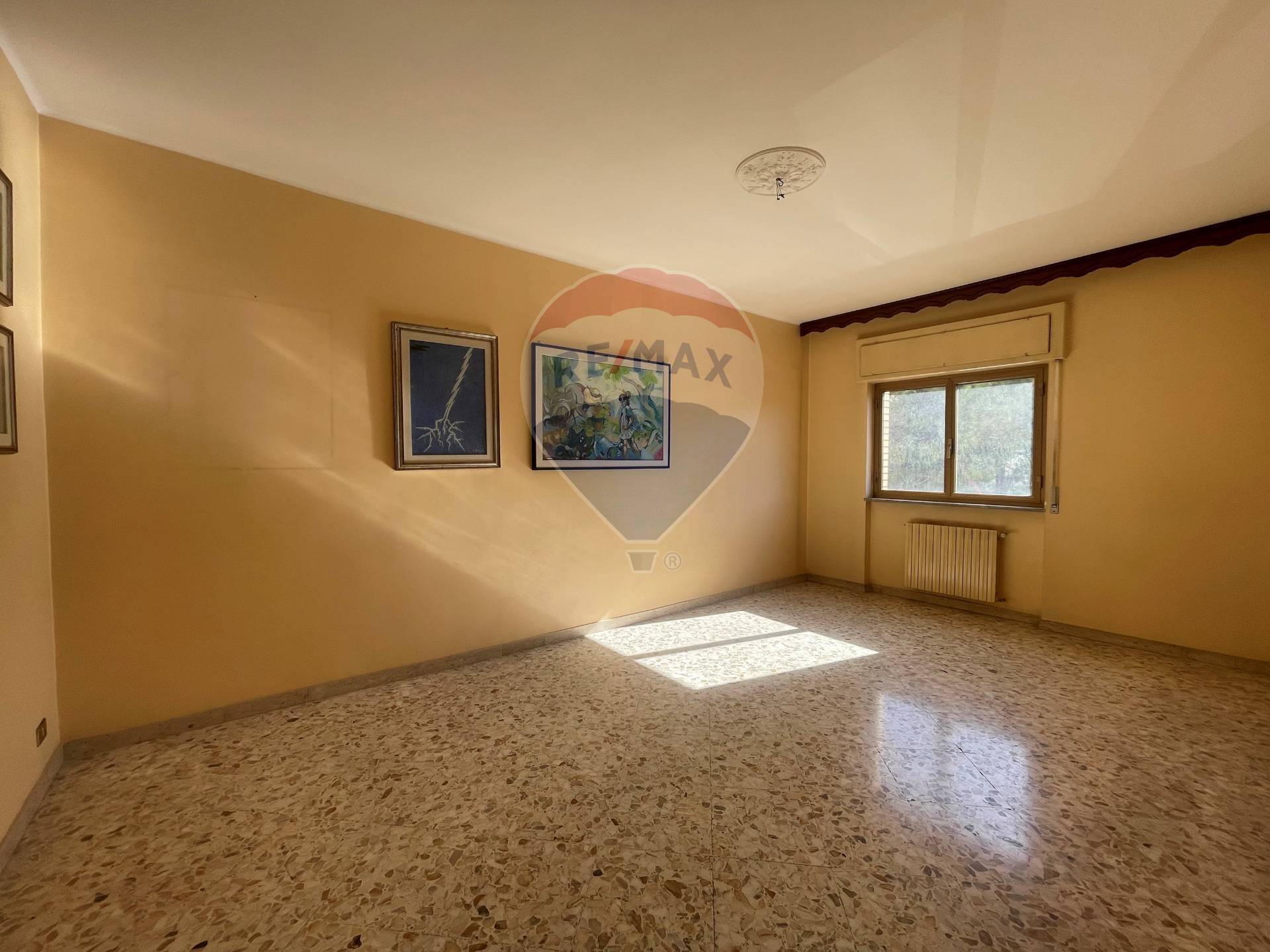 Appartamento di  3 vani /107 mq  a Bari - Poggiofranco (zona Poggiofranco)