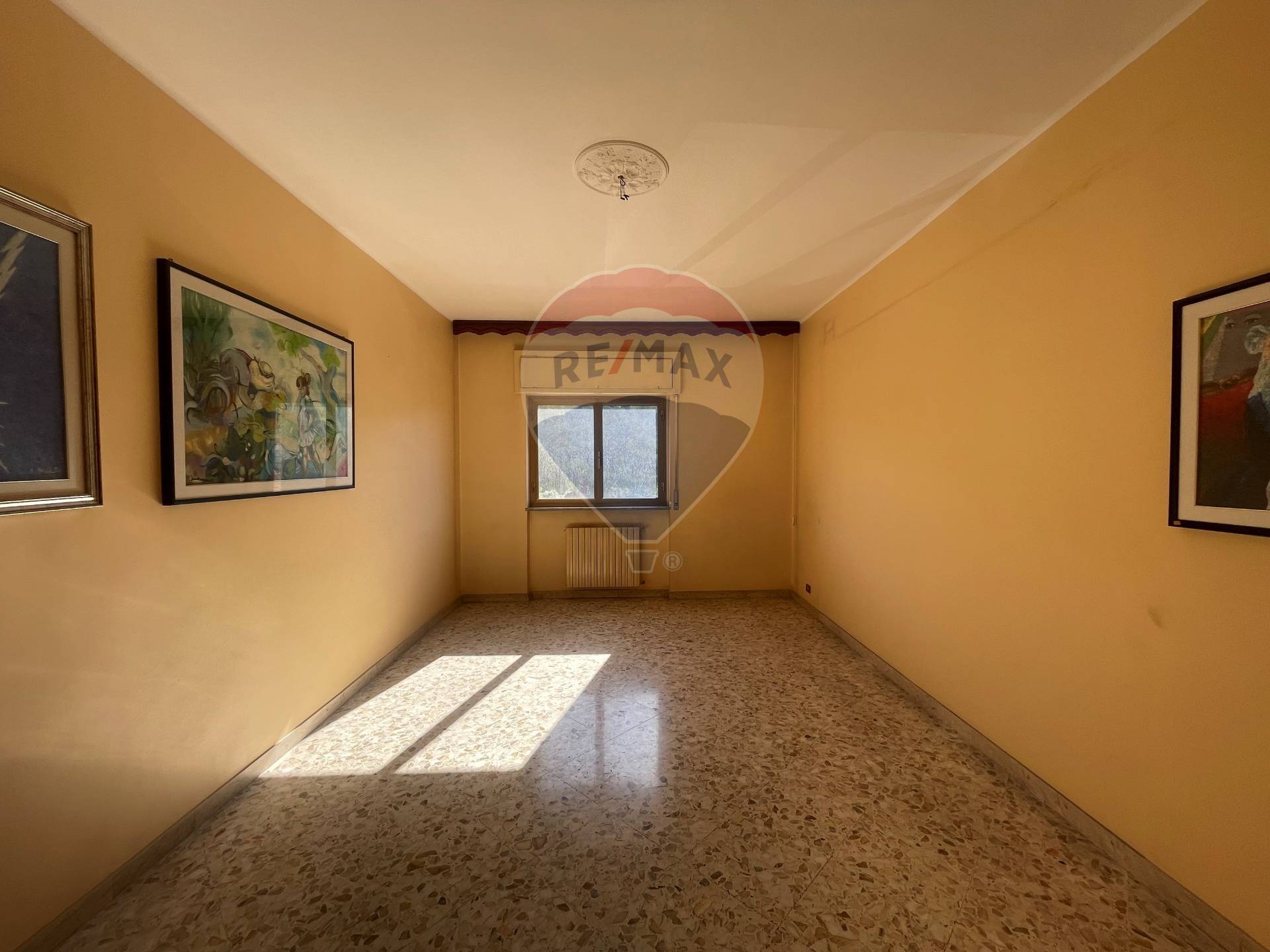 Appartamento di  3 vani /107 mq  a Bari - Poggiofranco (zona Poggiofranco)