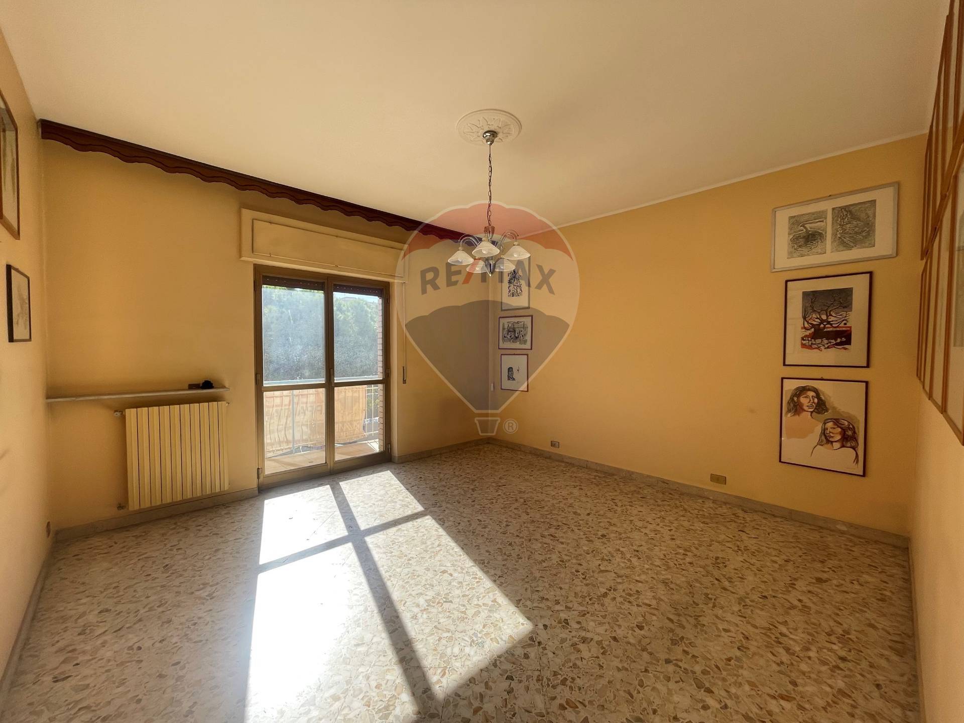 Appartamento di  3 vani /107 mq  a Bari - Poggiofranco (zona Poggiofranco)