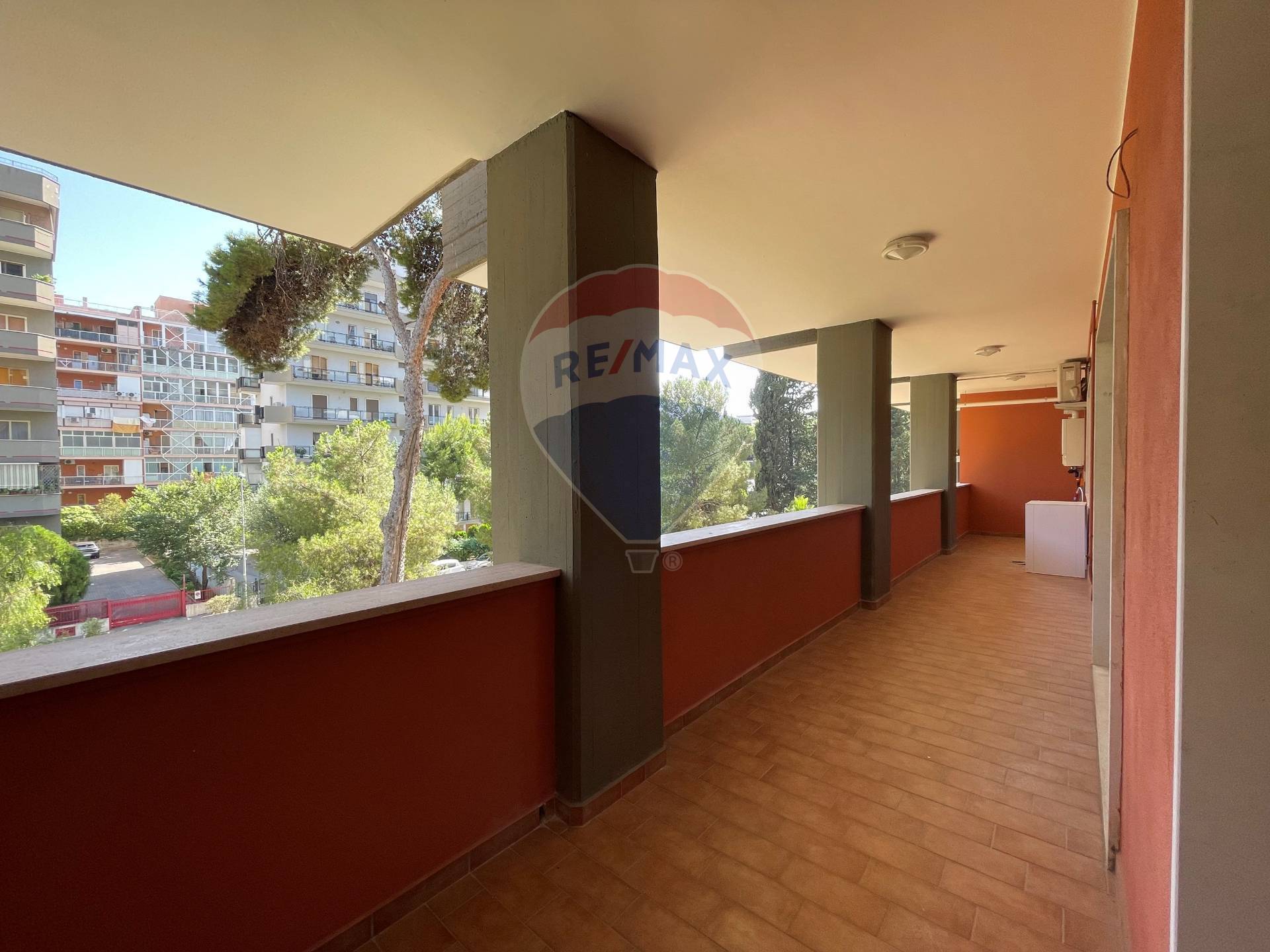 Appartamento di  3 vani /85 mq  a Bari - Poggiofranco (zona Poggiofranco)