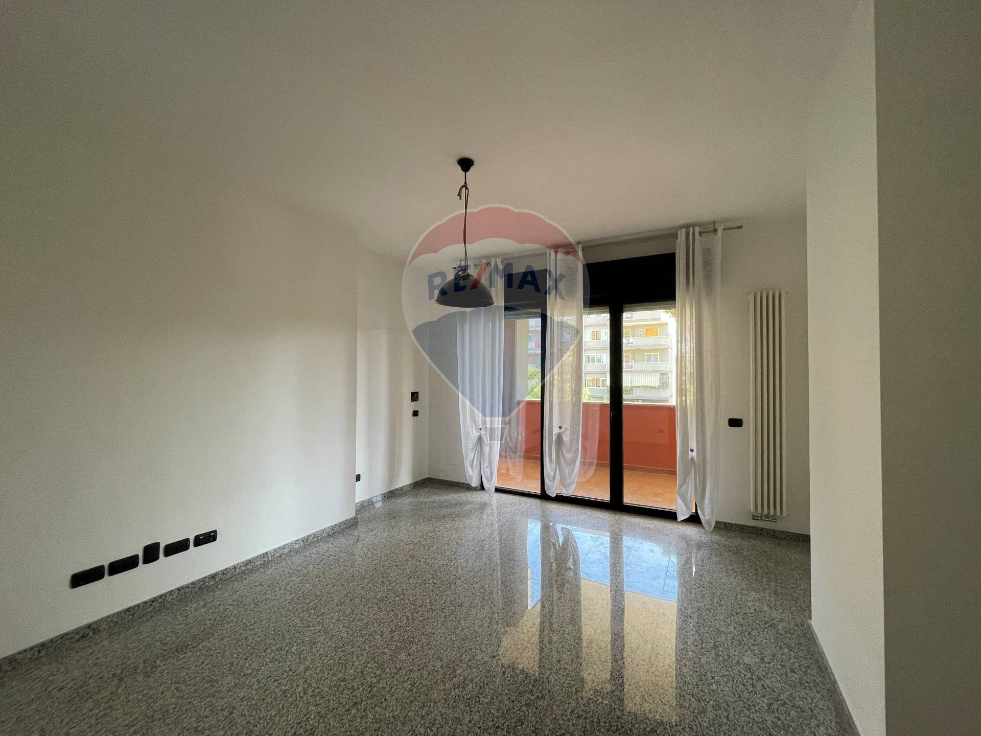 Appartamento di  3 vani /85 mq  a Bari - Poggiofranco (zona Poggiofranco)