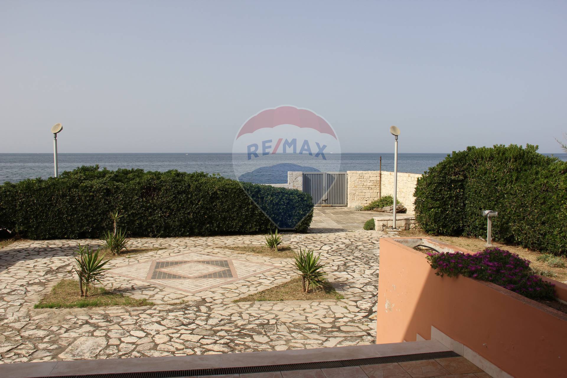 Villa (zona residenziale) di  6 vani /240 mq  a Mola di Bari