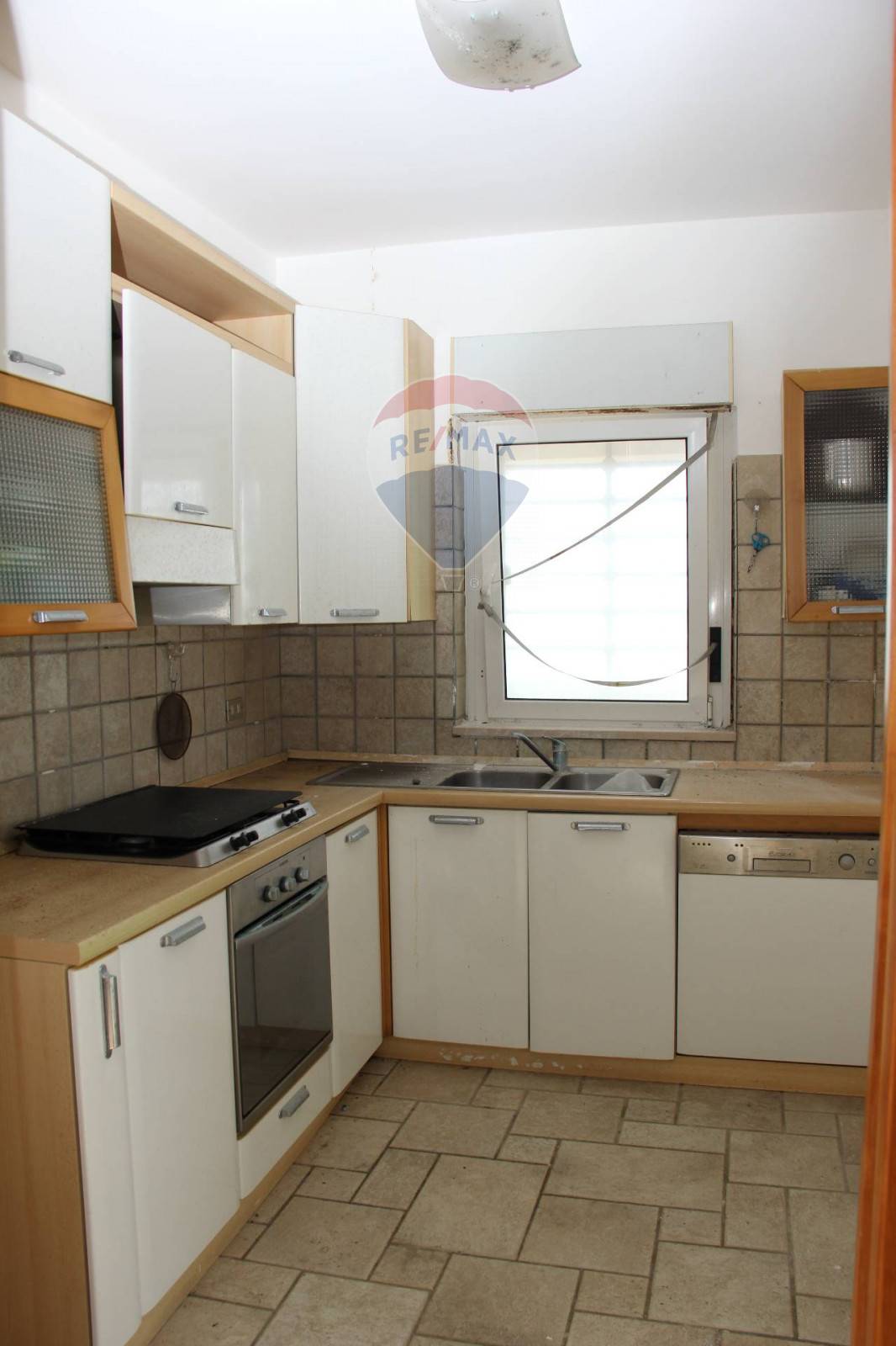 Villa (zona residenziale) di  6 vani /240 mq  a Mola di Bari