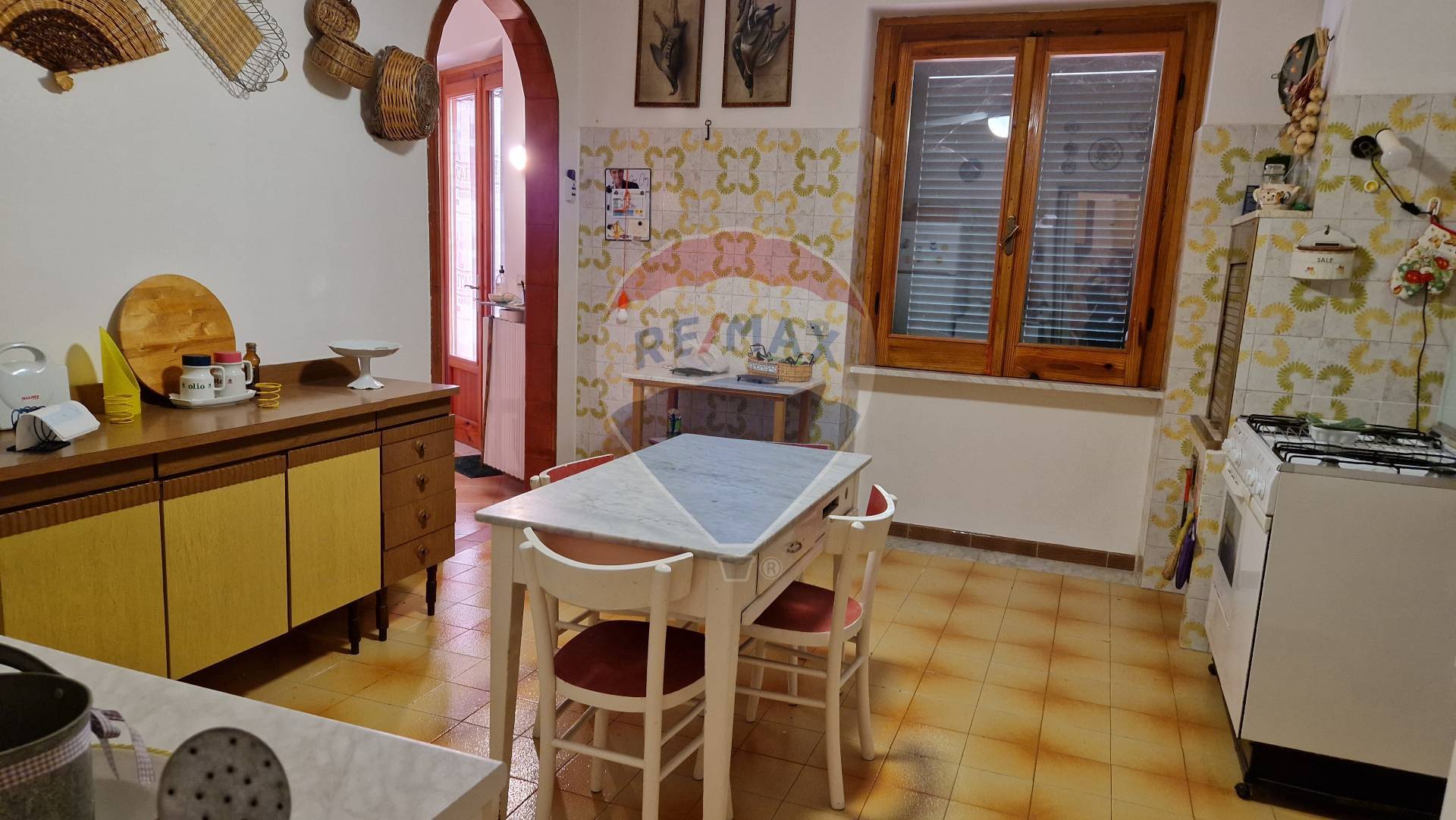 Villa (zona residenziale) di  6 vani /300 mq  a Conversano