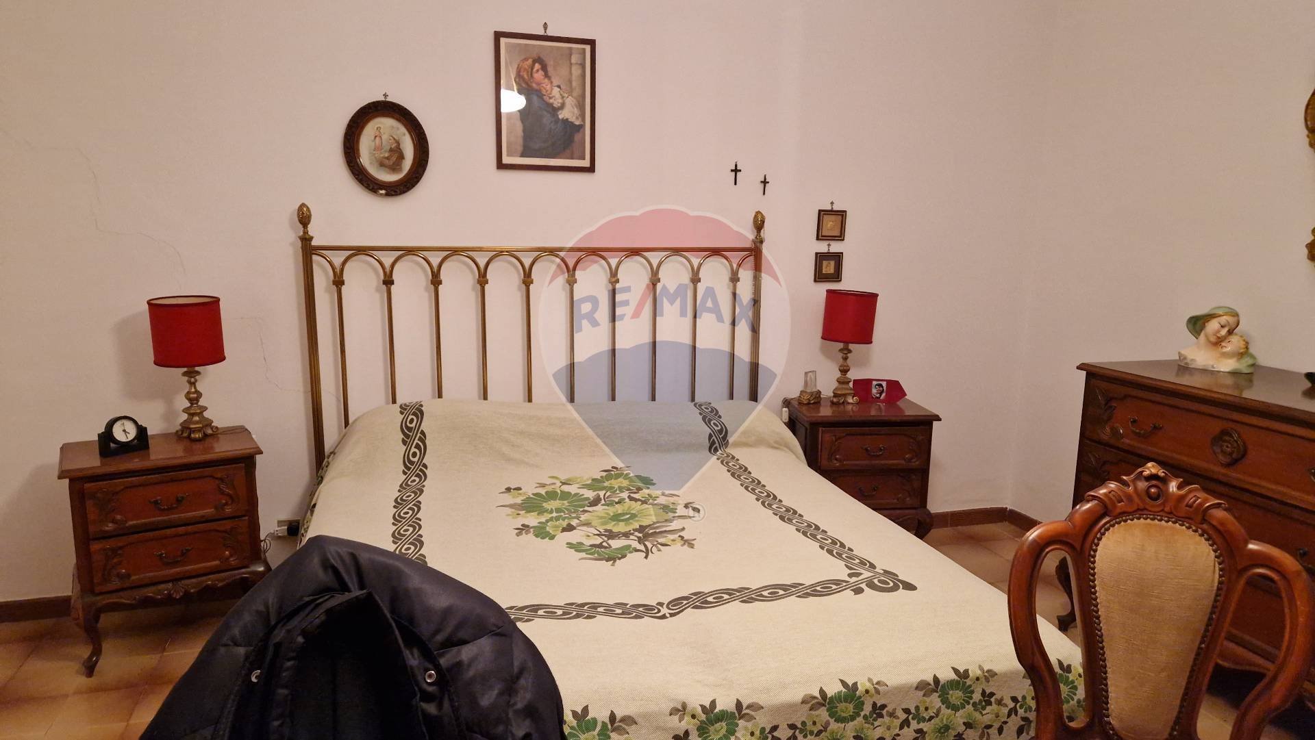 Villa (zona residenziale) di  6 vani /300 mq  a Conversano