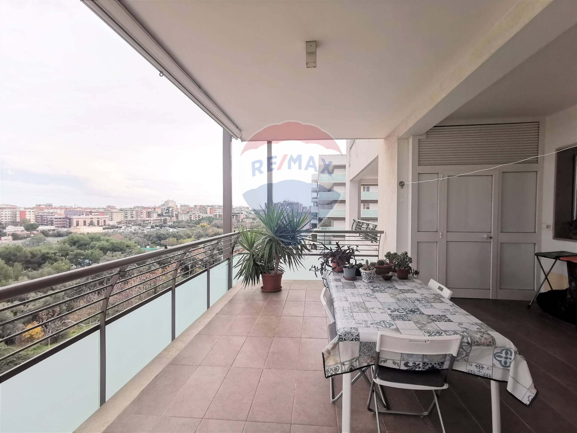 Appartamento di  2 vani /60 mq  a Bari - Poggiofranco (zona Poggiofranco)