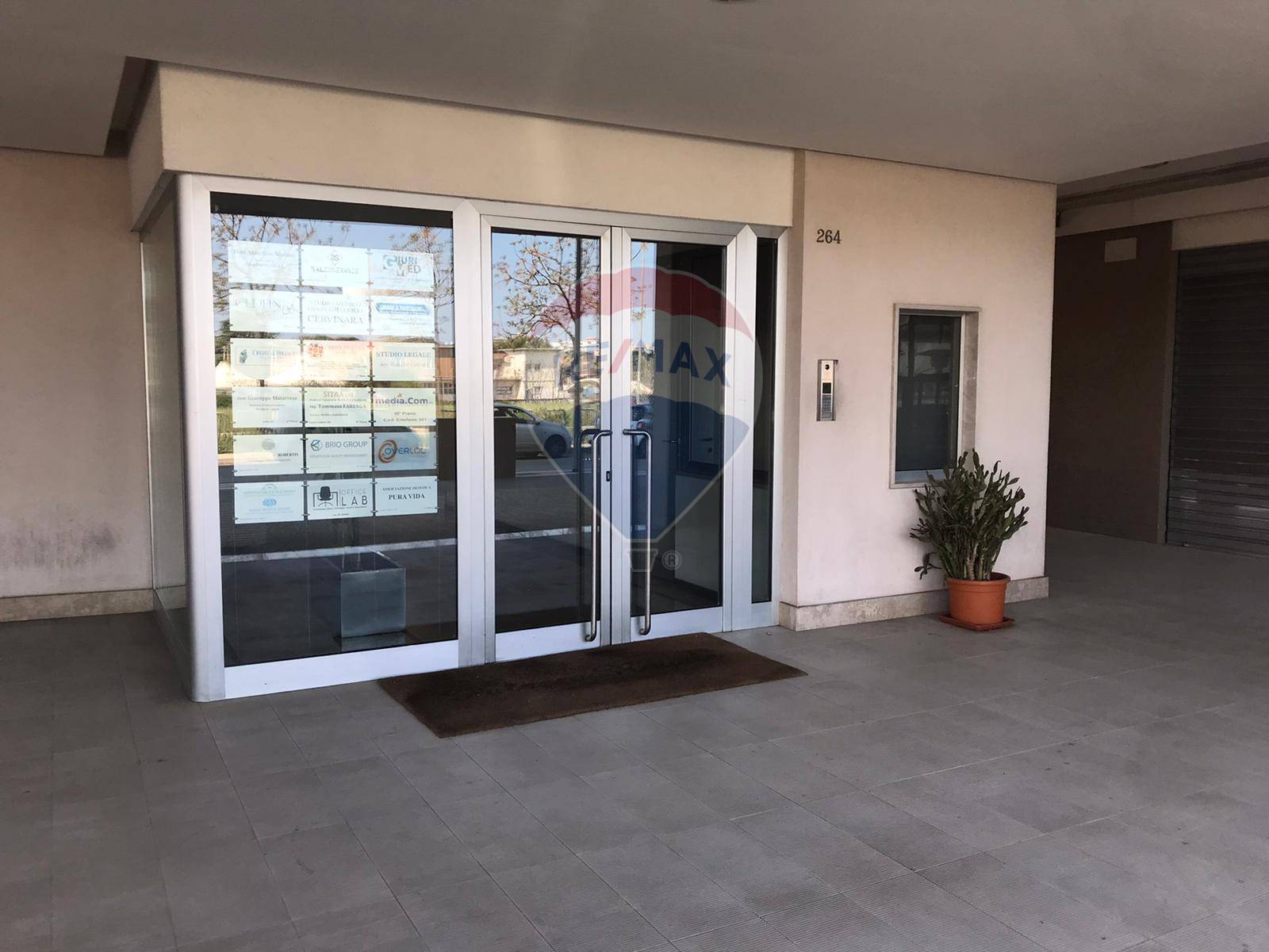 Appartamento di  2 vani /60 mq  a Bari - Poggiofranco (zona Poggiofranco)