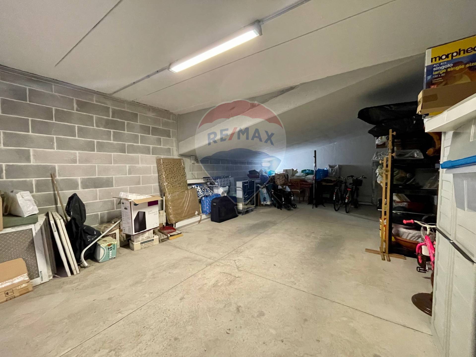 Box / Garage / Posto Auto di  1 vani /44 mq  a Bari - San Girolamo (zona S. Girolamo)