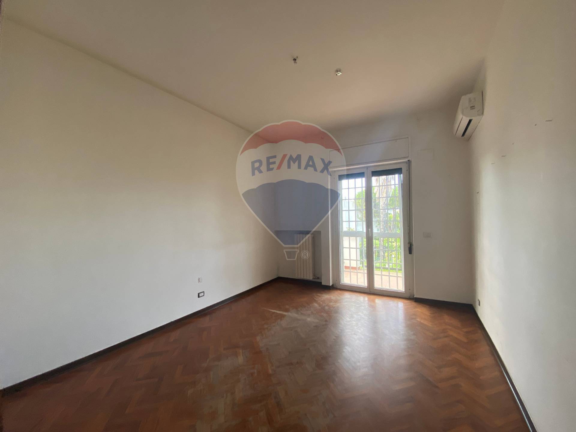 Villa (zona residenziale) di  5 vani /350 mq  a Bari - San Pasquale alta (zona S. Pasquale)