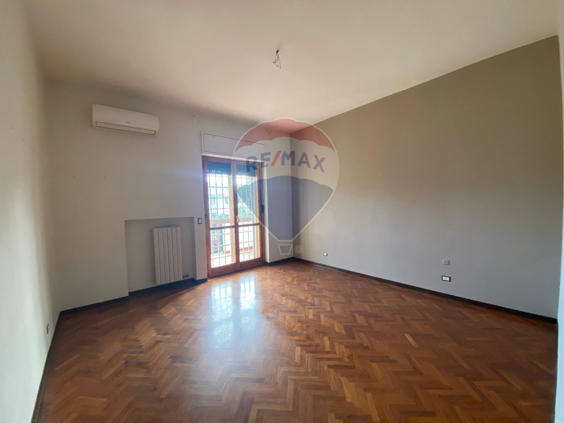 Villa (zona residenziale) di  5 vani /350 mq  a Bari - San Pasquale alta (zona S. Pasquale)