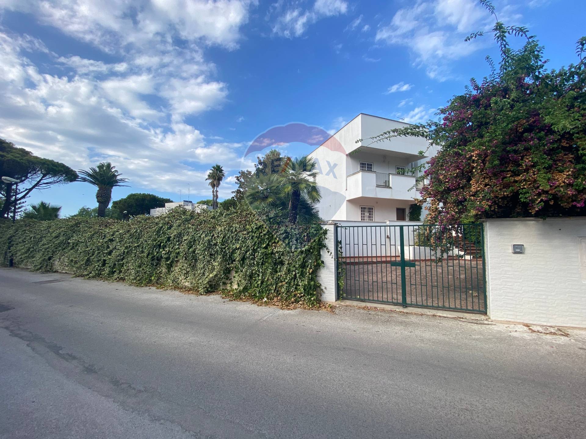 Villa (zona residenziale) di  5 vani /350 mq  a Bari - San Pasquale alta (zona S. Pasquale)