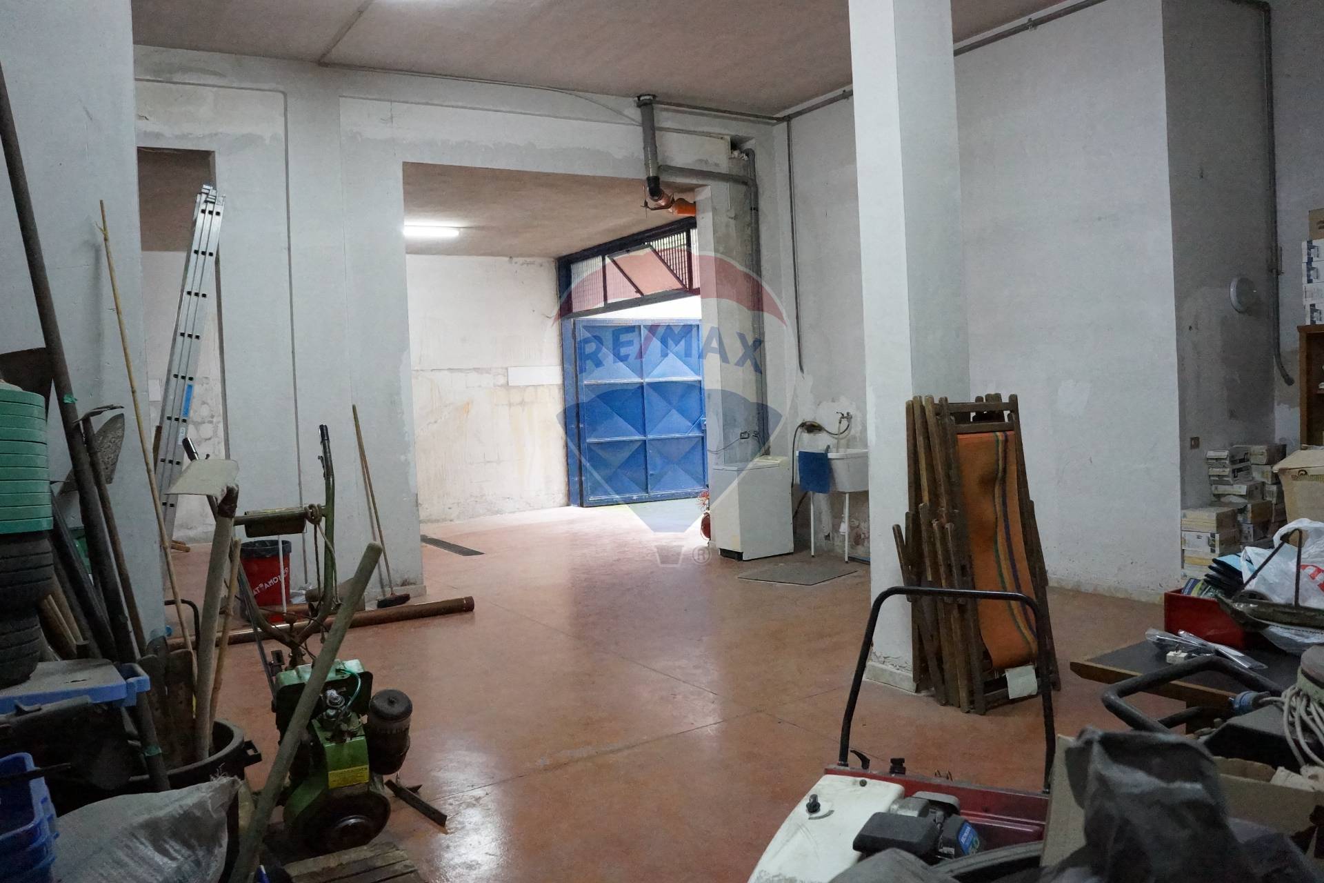 Box / Garage / Posto Auto di  1 vani /127 mq  a Bitritto