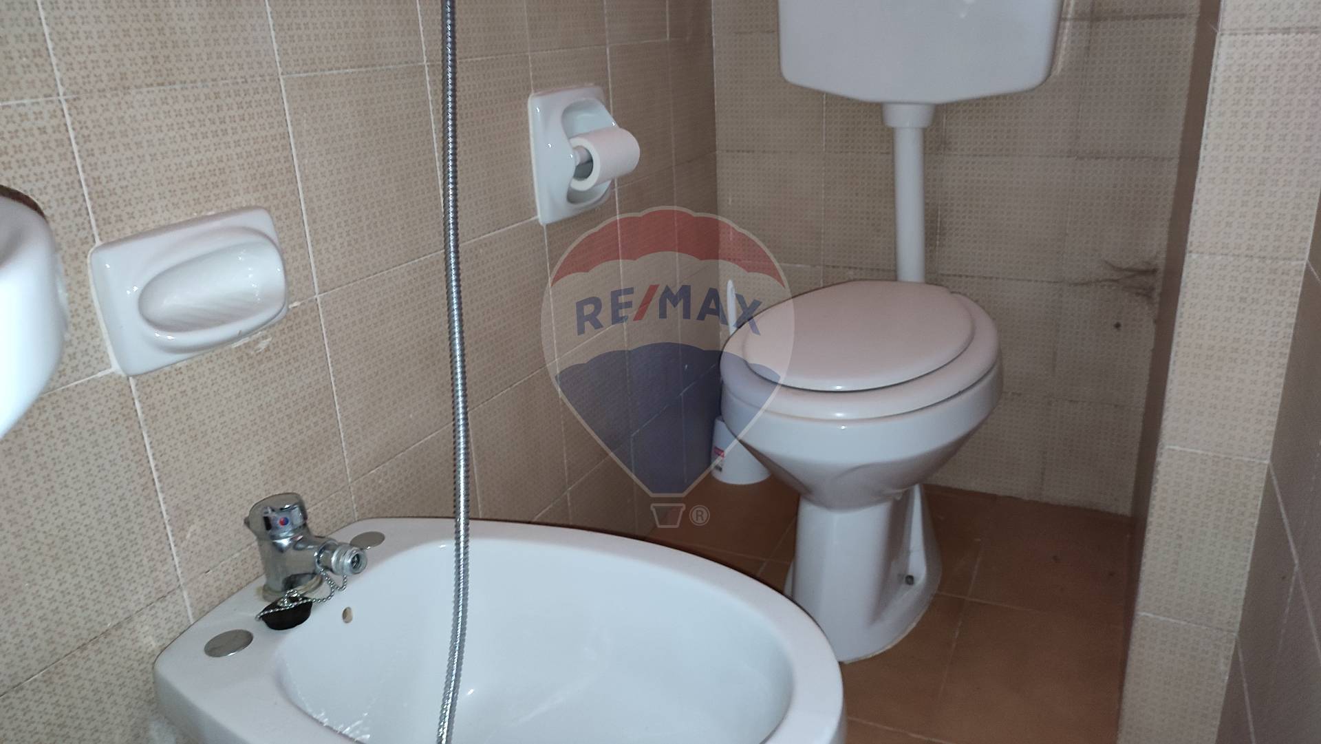 Casa indipendente di  6 vani /244 mq  a Bari - Loseto (zona Loseto)