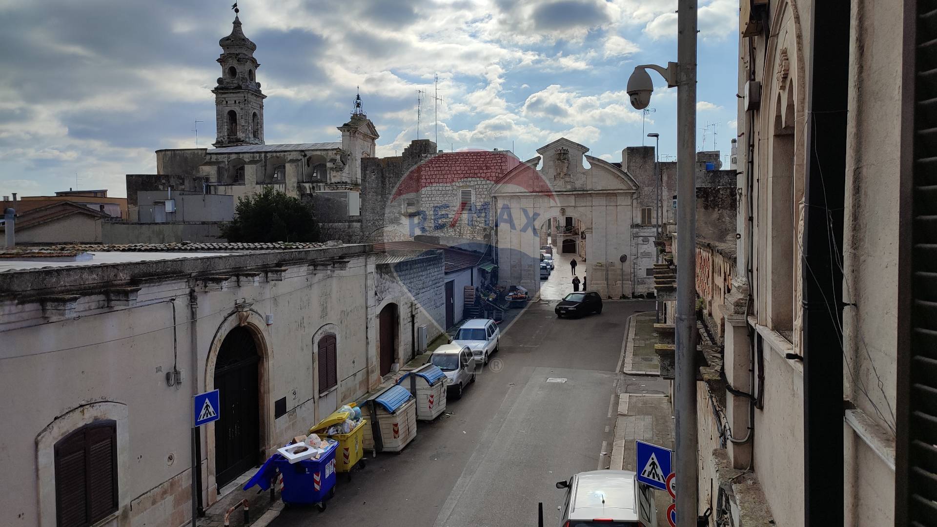 Casa indipendente di  6 vani /244 mq  a Bari - Loseto (zona Loseto)