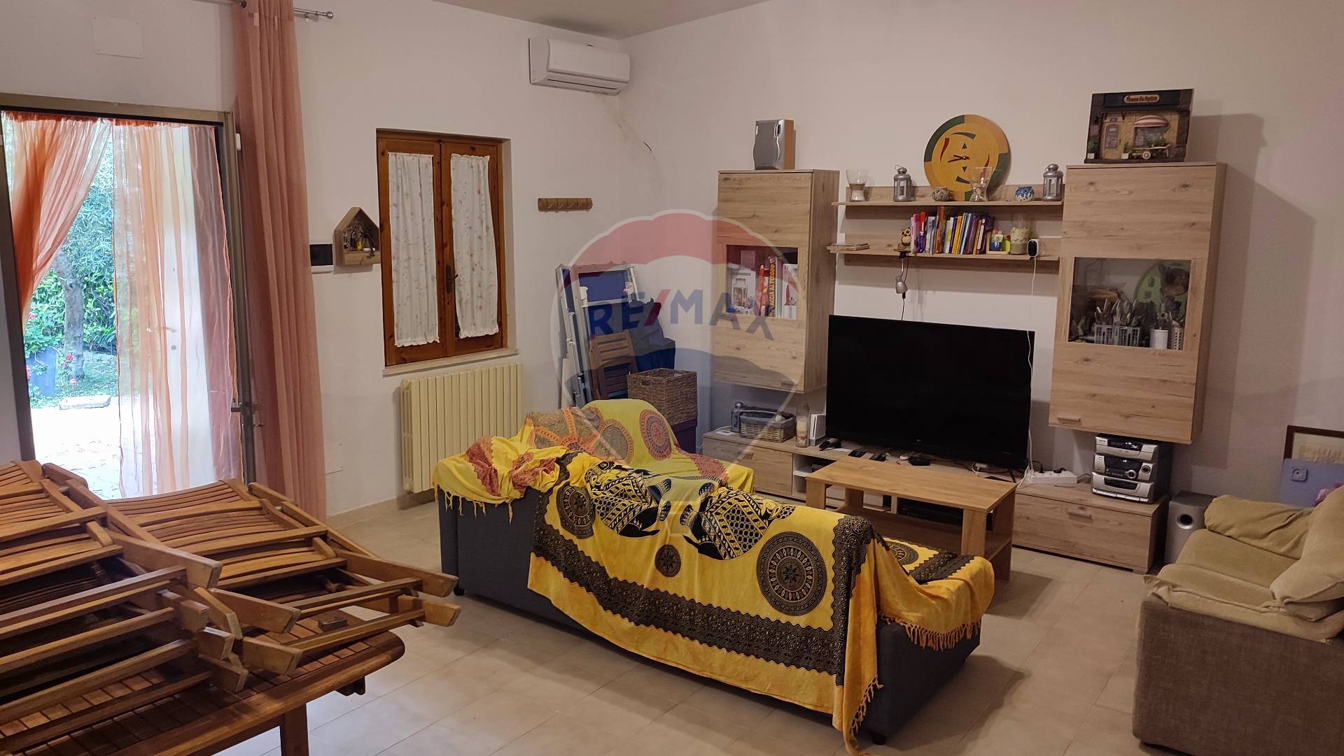 Villa (zona residenziale) di  4 vani /131 mq  a Cassano delle Murge