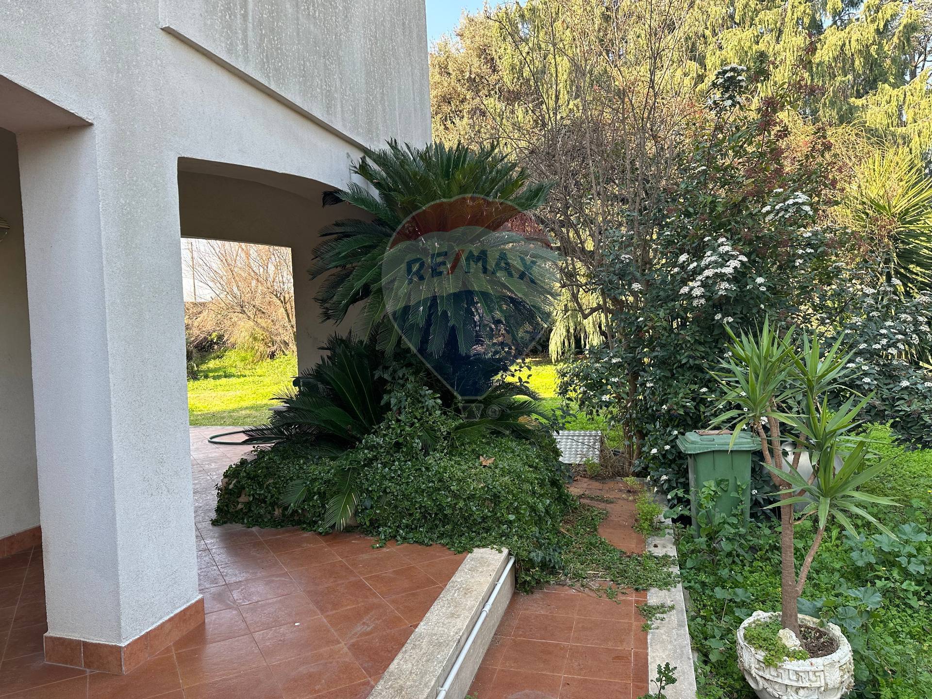 Villa (zona residenziale) di  6 vani /400 mq  a Bari - Picone (zona Picone)