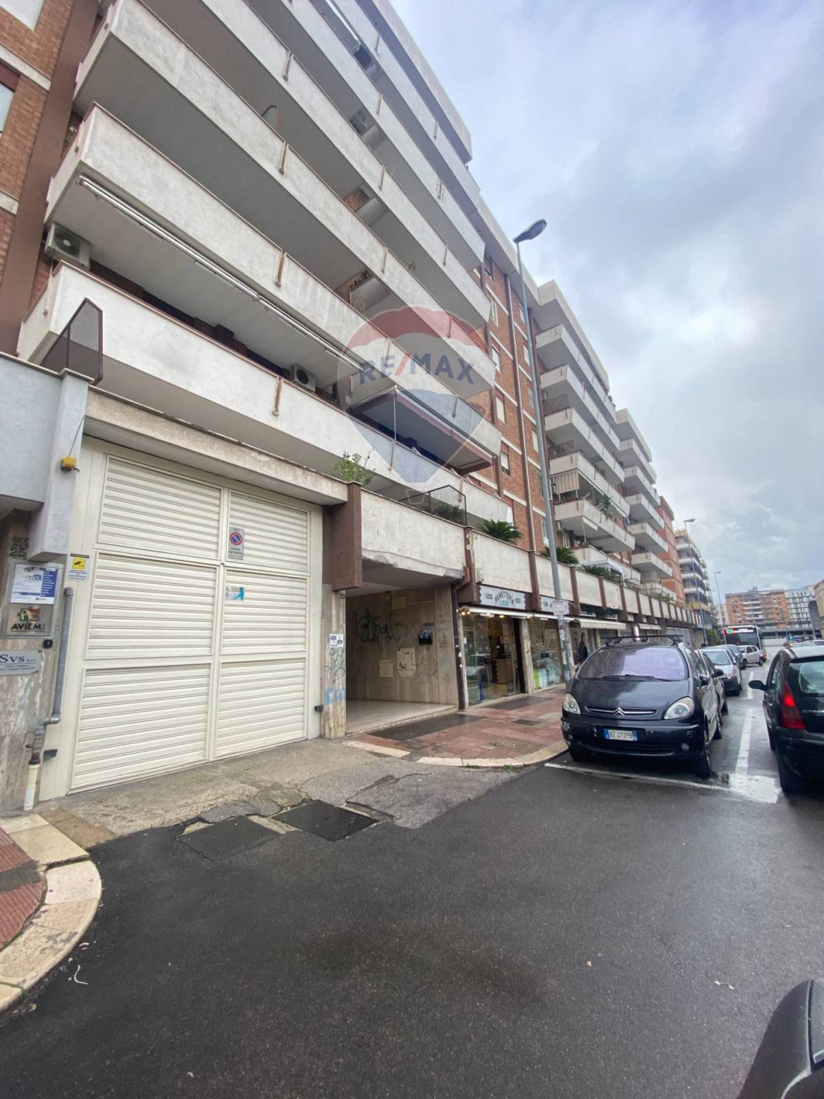 Appartamento di  4 vani /145 mq  a Bari - Picone (zona Picone)