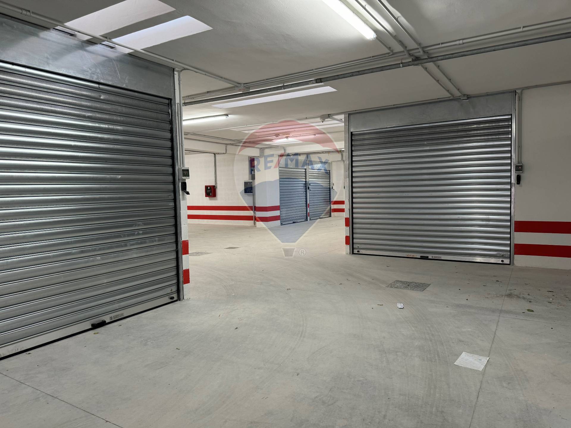 Box / Garage / Posto Auto di  1 vani /20 mq  a Bari - Poggiofranco (zona Poggiofranco)