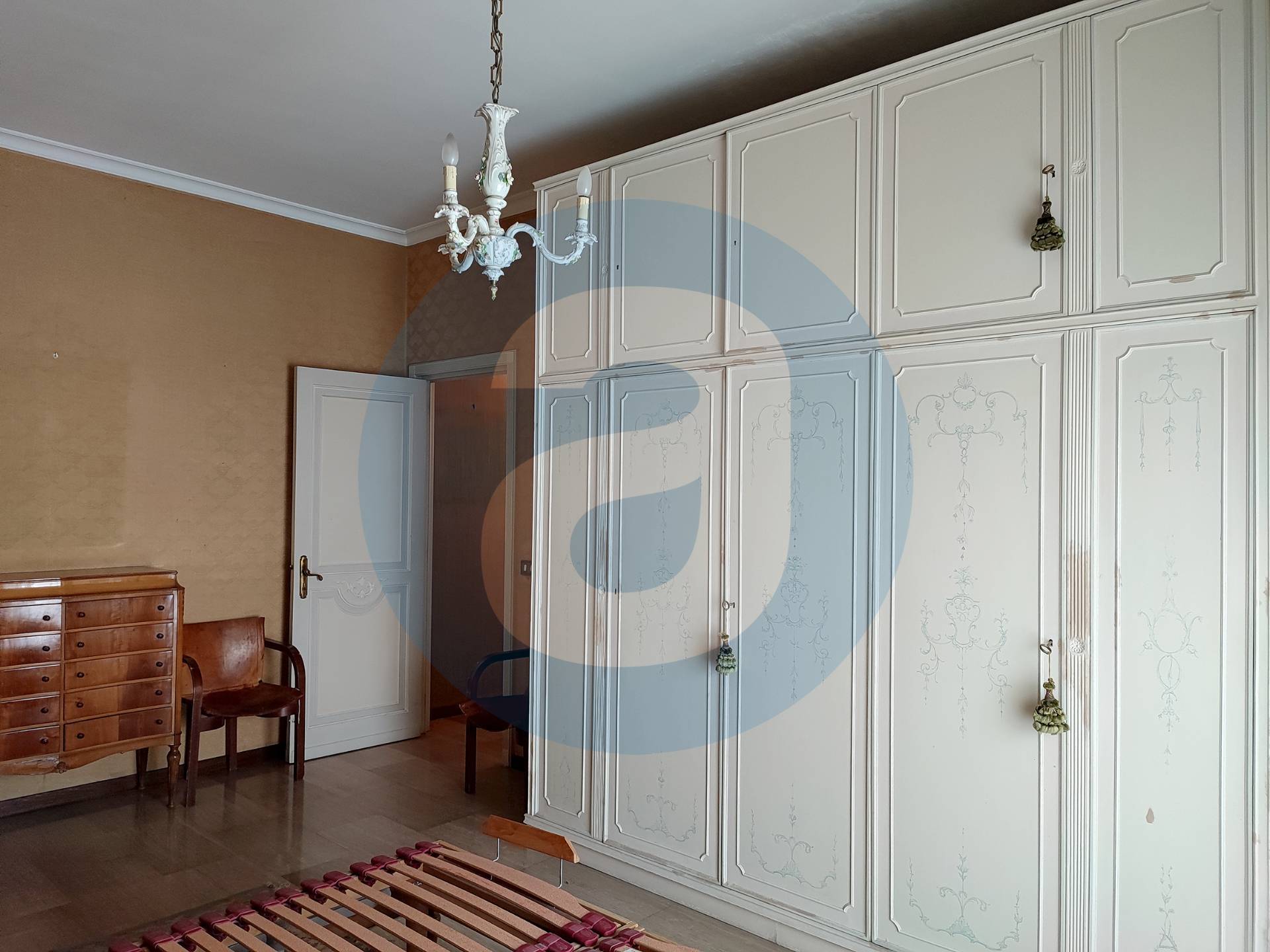 Appartamento di  6 vani /210 mq  a Bari - Murat (zona Murat)