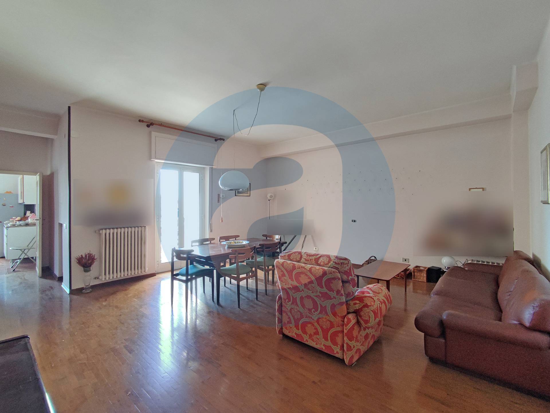 Appartamento di  5 vani /193 mq  a Bari - Murat (zona Murat)