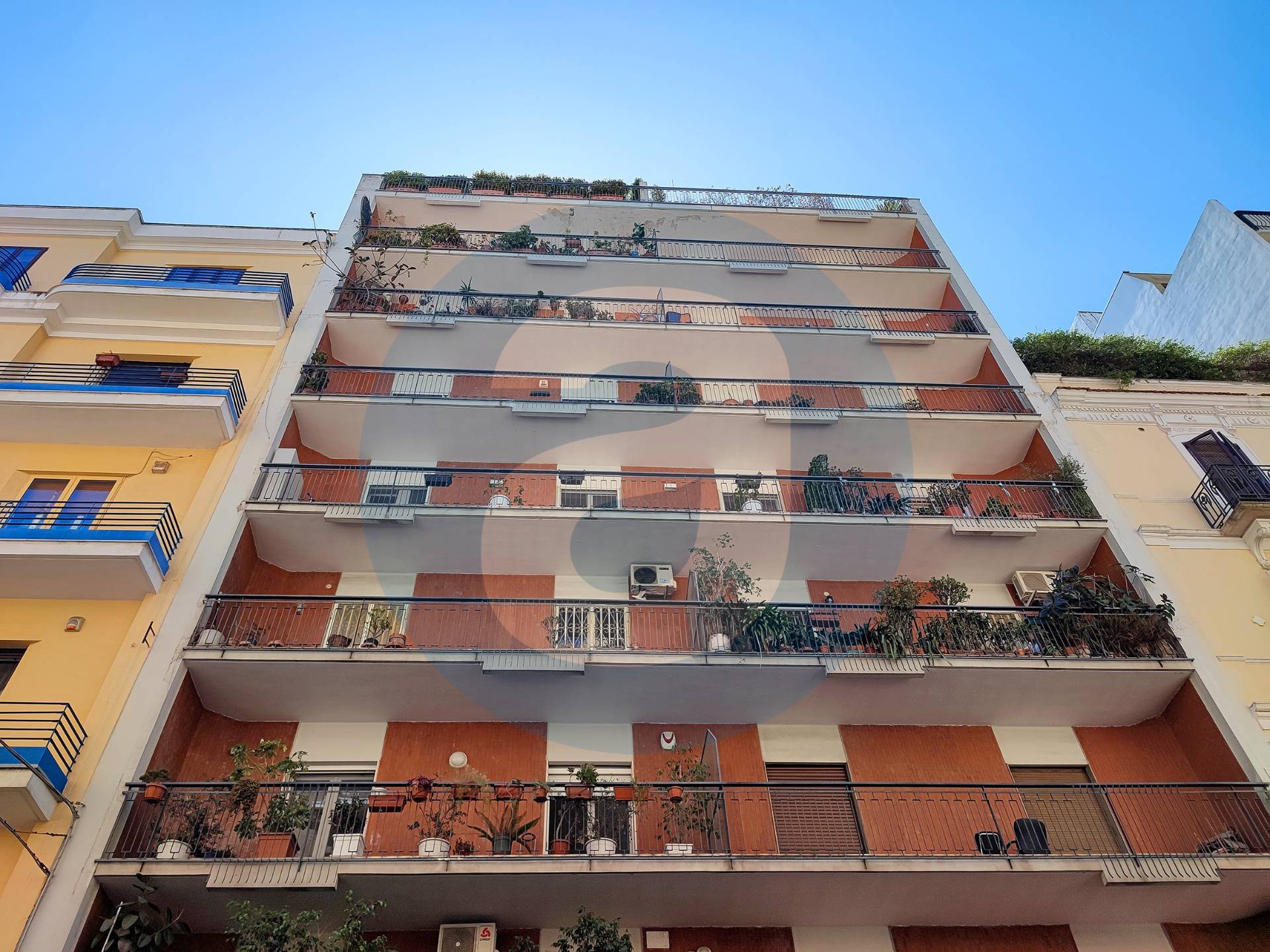 Appartamento di  5 vani /193 mq  a Bari - Murat (zona Murat)