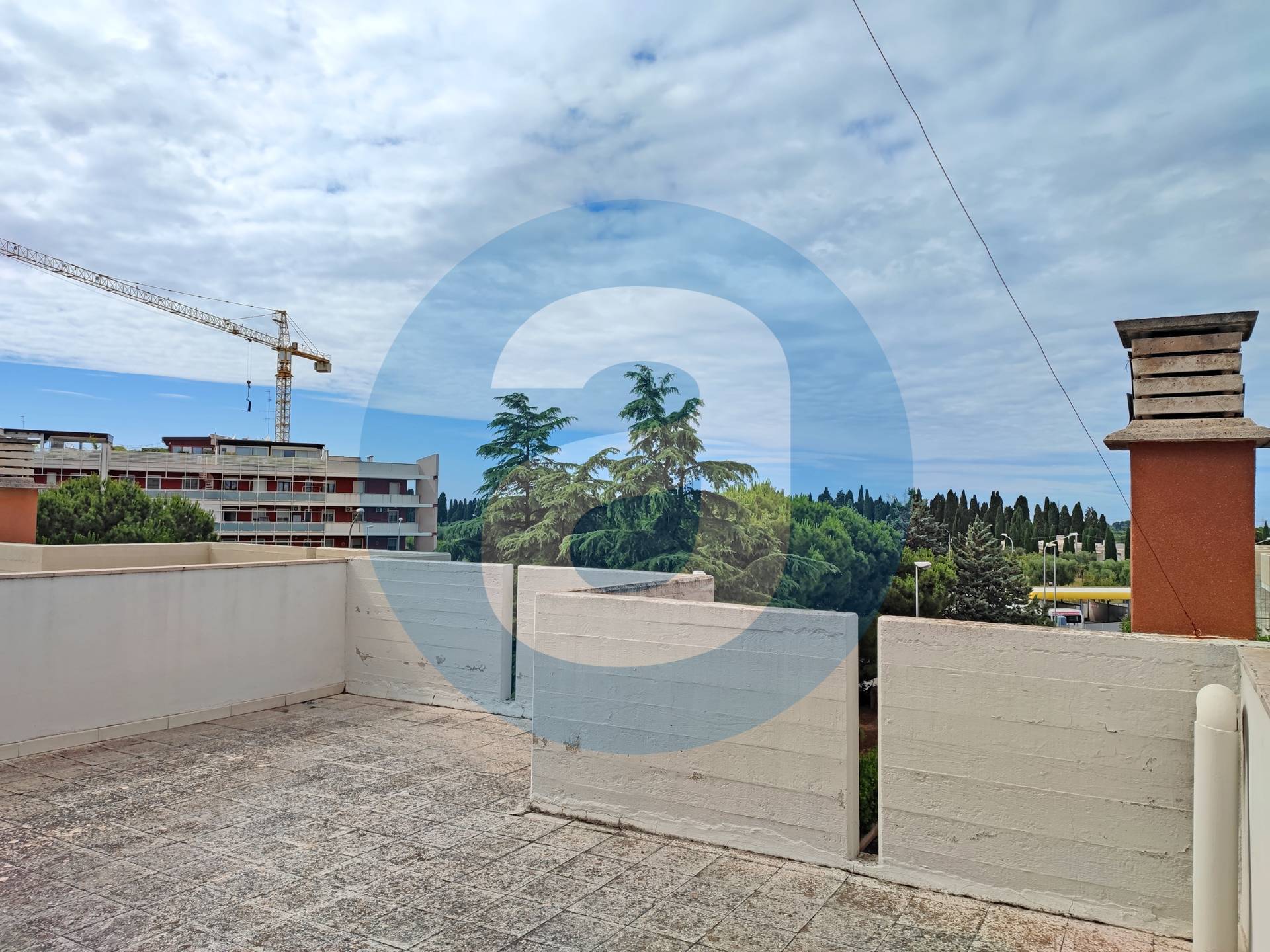 Villa (zona residenziale) di  5 vani /245 mq  a Bitritto