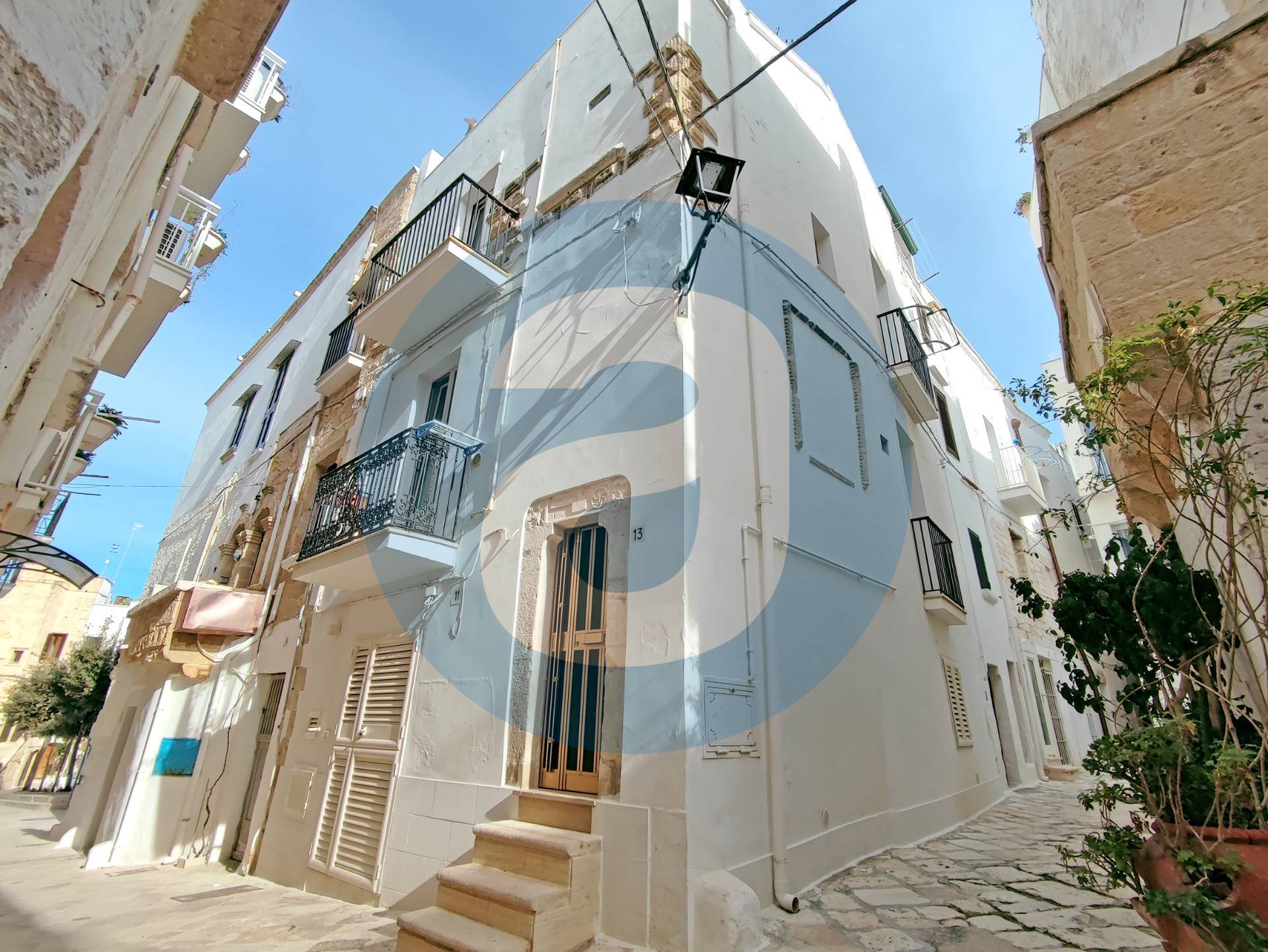 Casa indipendente di  4 vani /109 mq  a Polignano a Mare