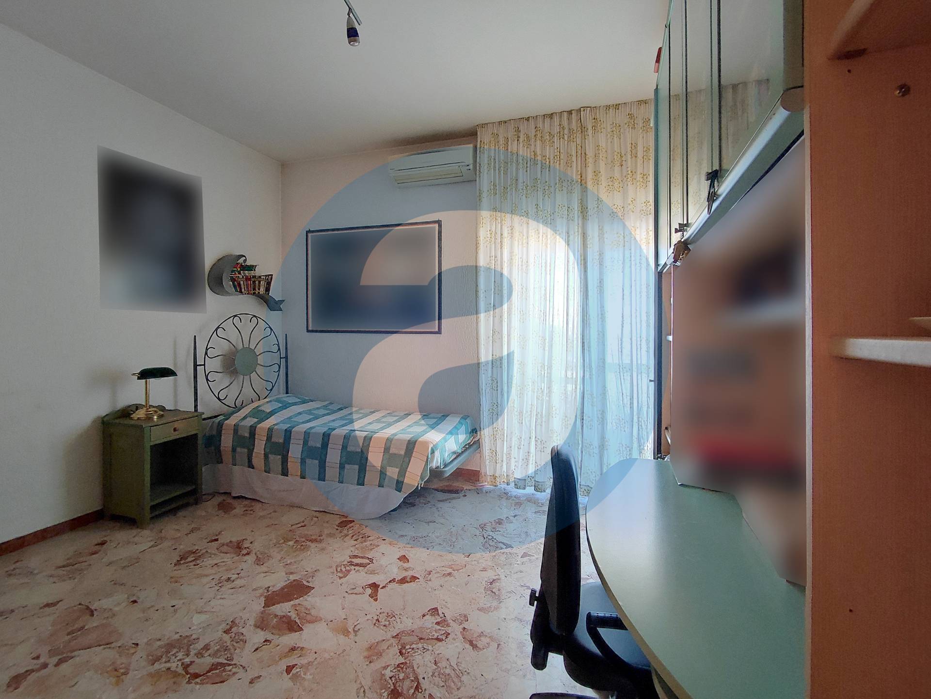 Appartamento di  4 vani /128 mq  a Bari - Picone (zona Picone)