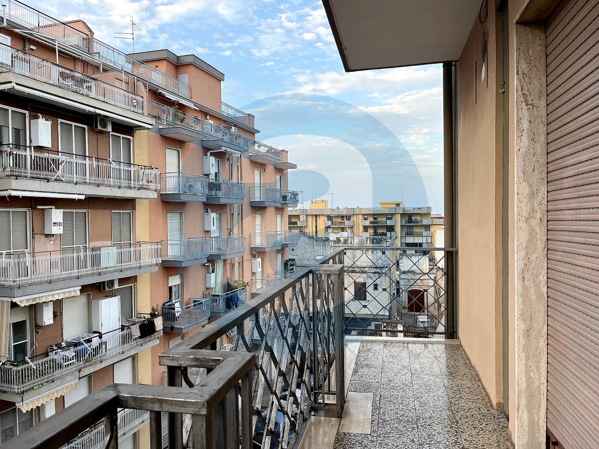 Appartamento di  4 vani /103 mq  a Bari (zona Carbonara)