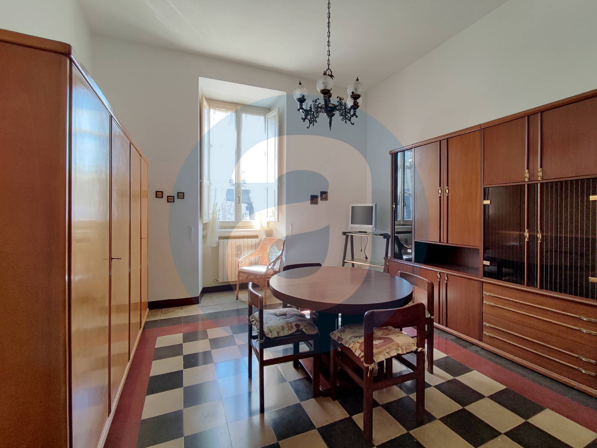 Appartamento di  3 vani /105 mq  a Bari - Murat (zona Murat)