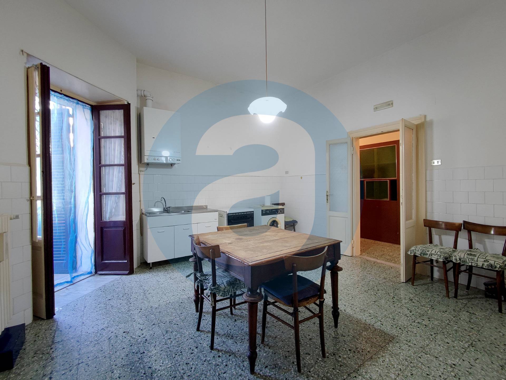 Appartamento di  3 vani /105 mq  a Bari - Murat (zona Murat)