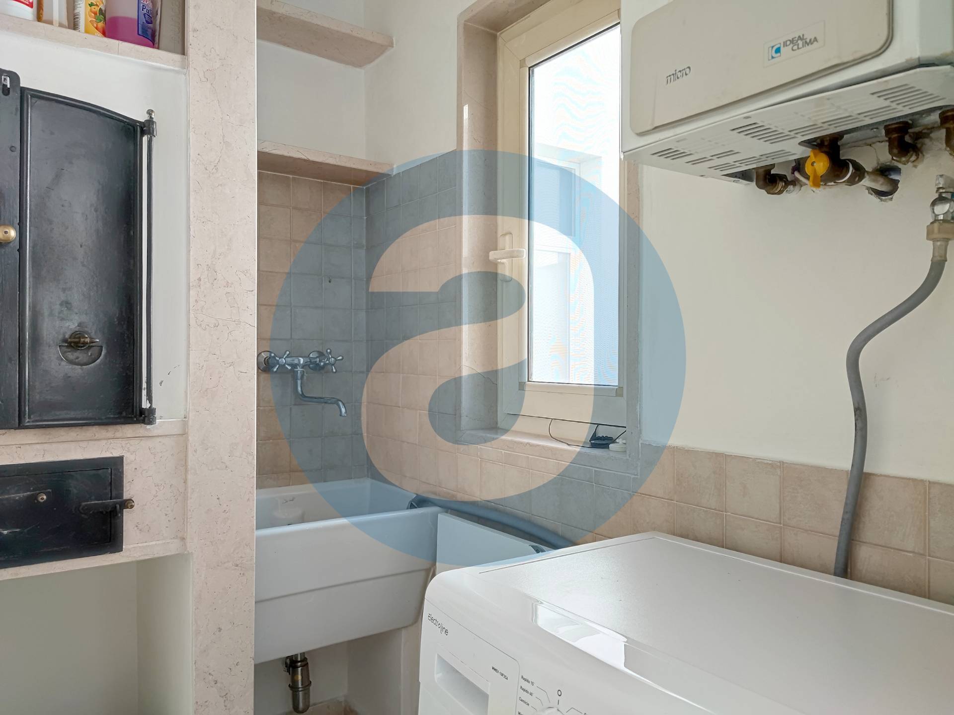 Appartamento di  3 vani /107 mq  a Bari - Murat (zona Murat)