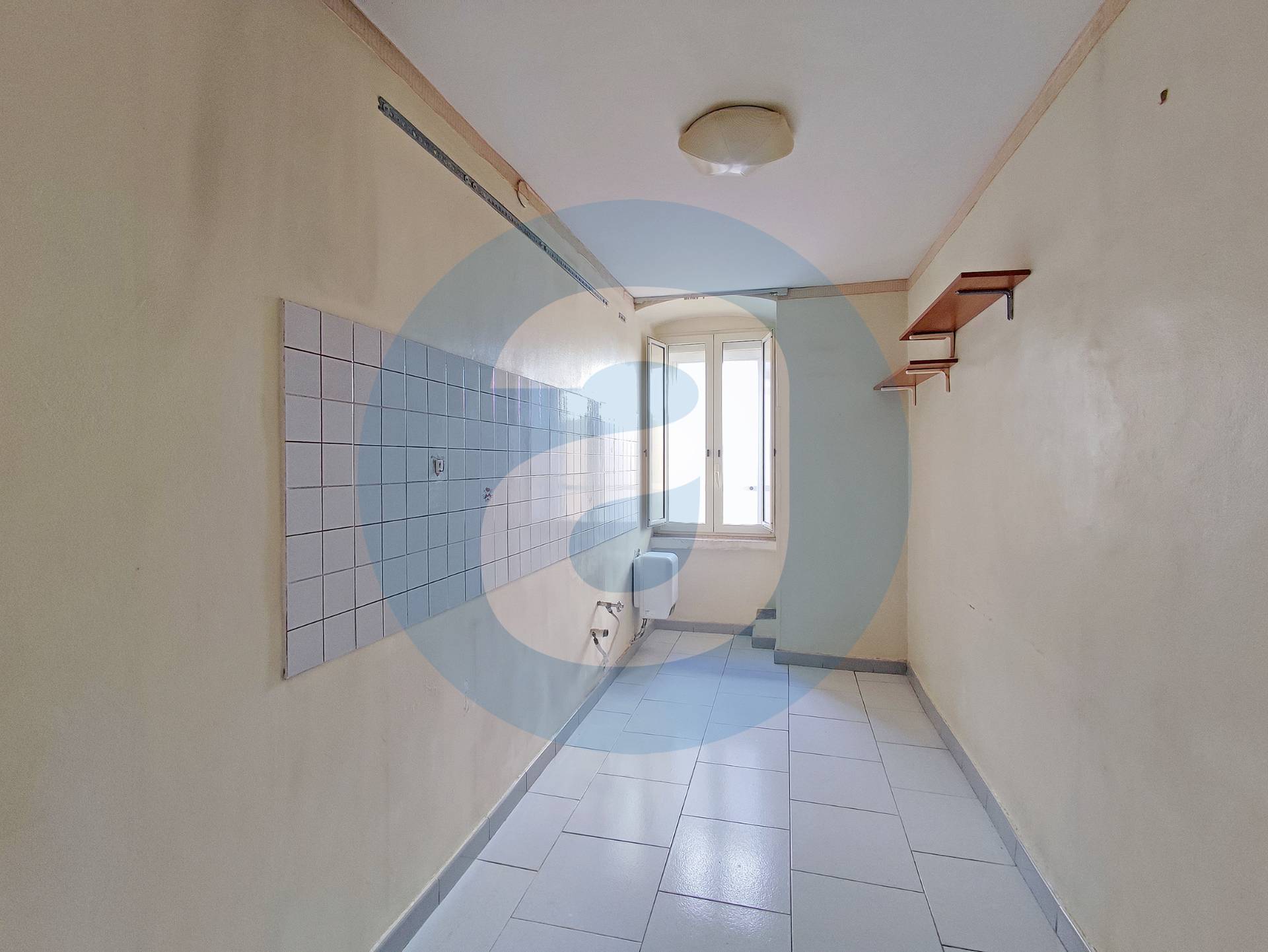 Casa indipendente di  2 vani /100 mq  a Bari - Ceglie del Campo (zona Ceglie del Campo)